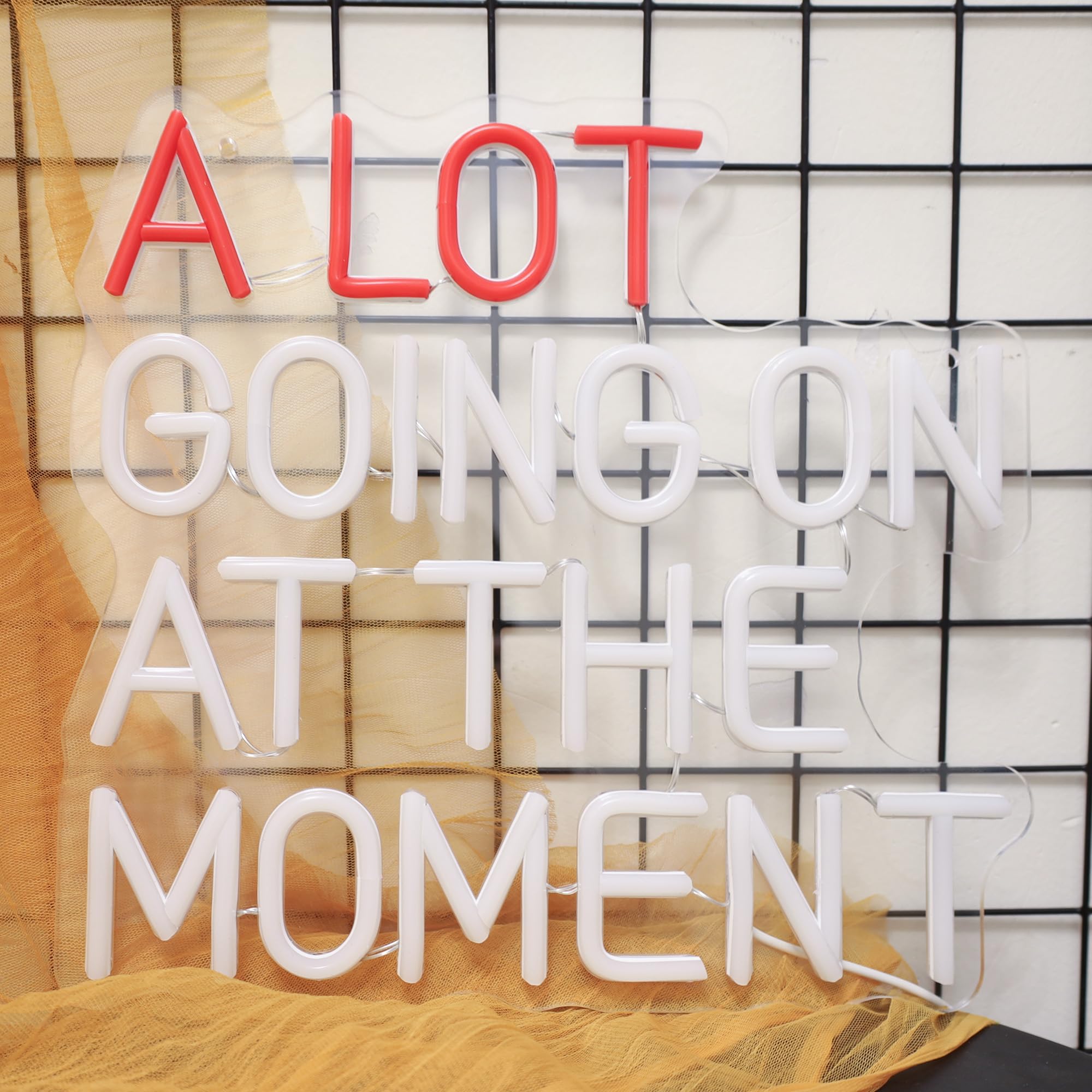 Insegna al neon "A Lot Going on the Moment", per stanze in stile città musicale, decorazione per camera da letto, bar, studio, per feste e decorazioni per la casa