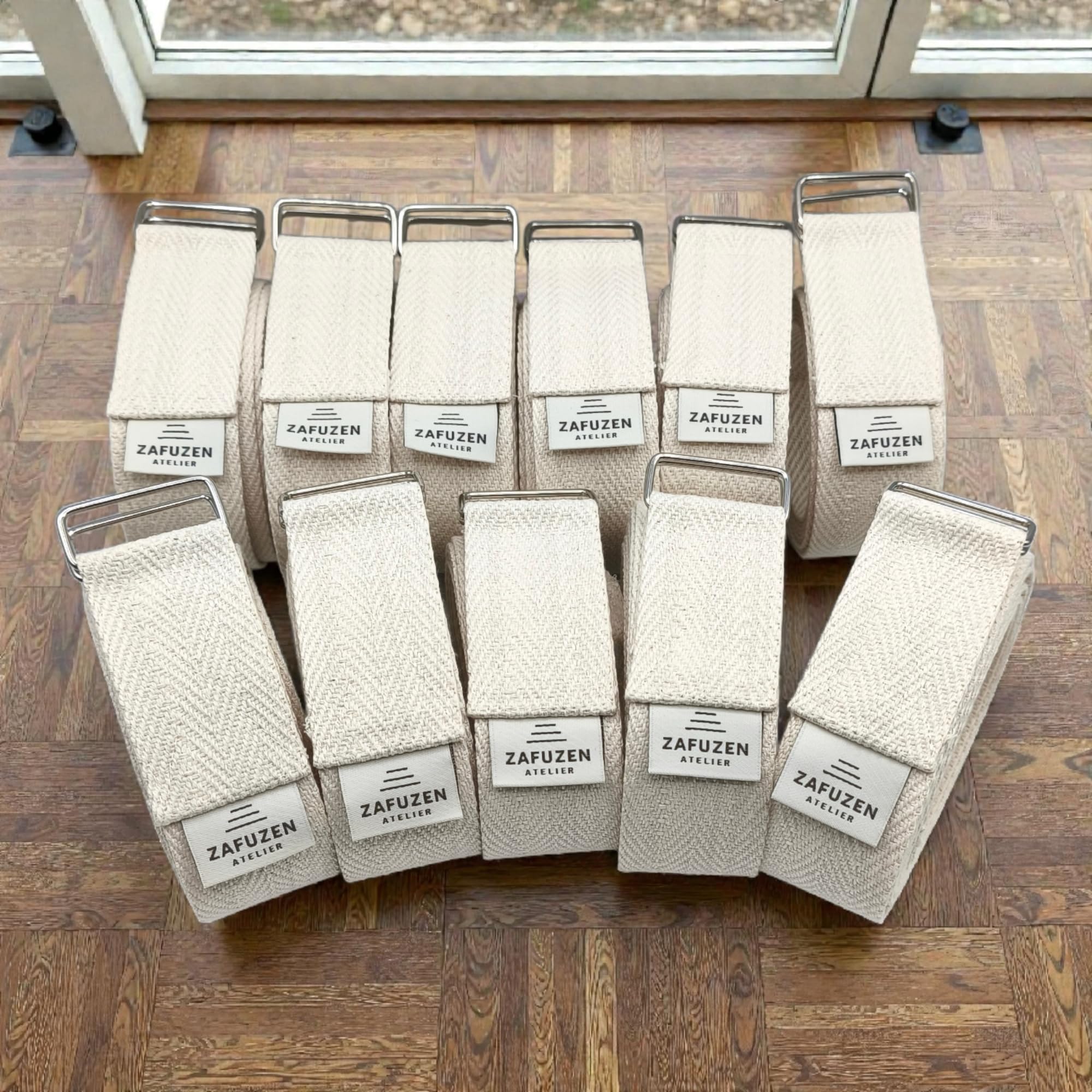Pack 12 Cinturones de Yoga, Correas no Elásticas con Doble Hebilla | Correas de algodón orgánico, cinta gruesa y doble hebilla metálica. Yoga y estiramientos. 250 × 4 cm. Hechas en España.