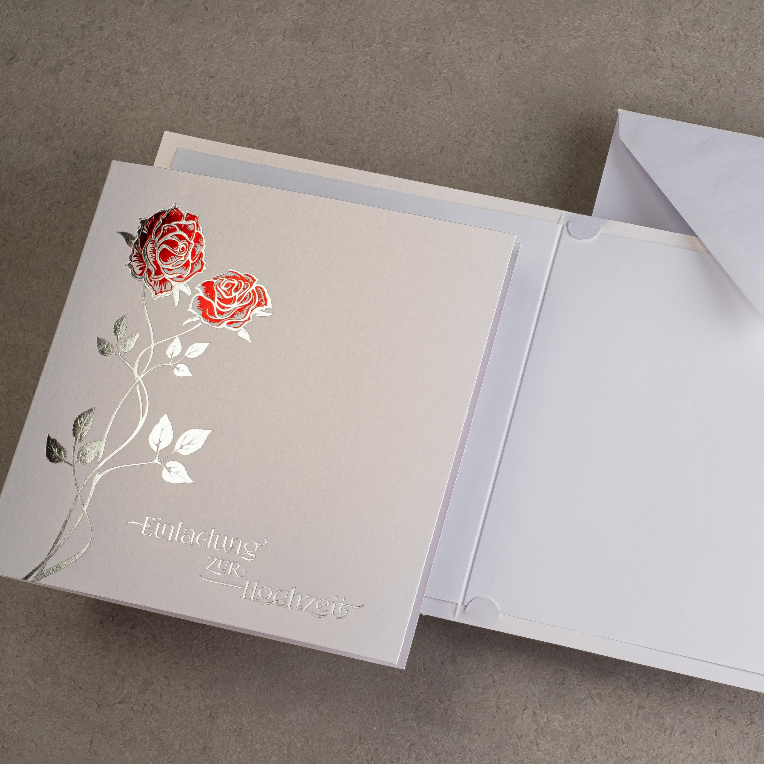 HOCHZEITSEINLADUNGEN - SATZ 20 St, 135x135mm MIT BEDRUCKBAREN EINLAGEN UND UMSCHLÄGEN FÜR HOCHZEIT – FARBIGE, METALLISCHE FOLIE, GEPRESSTES MUSTER AUF METALLICPAPIER, ZAP_DE_21
