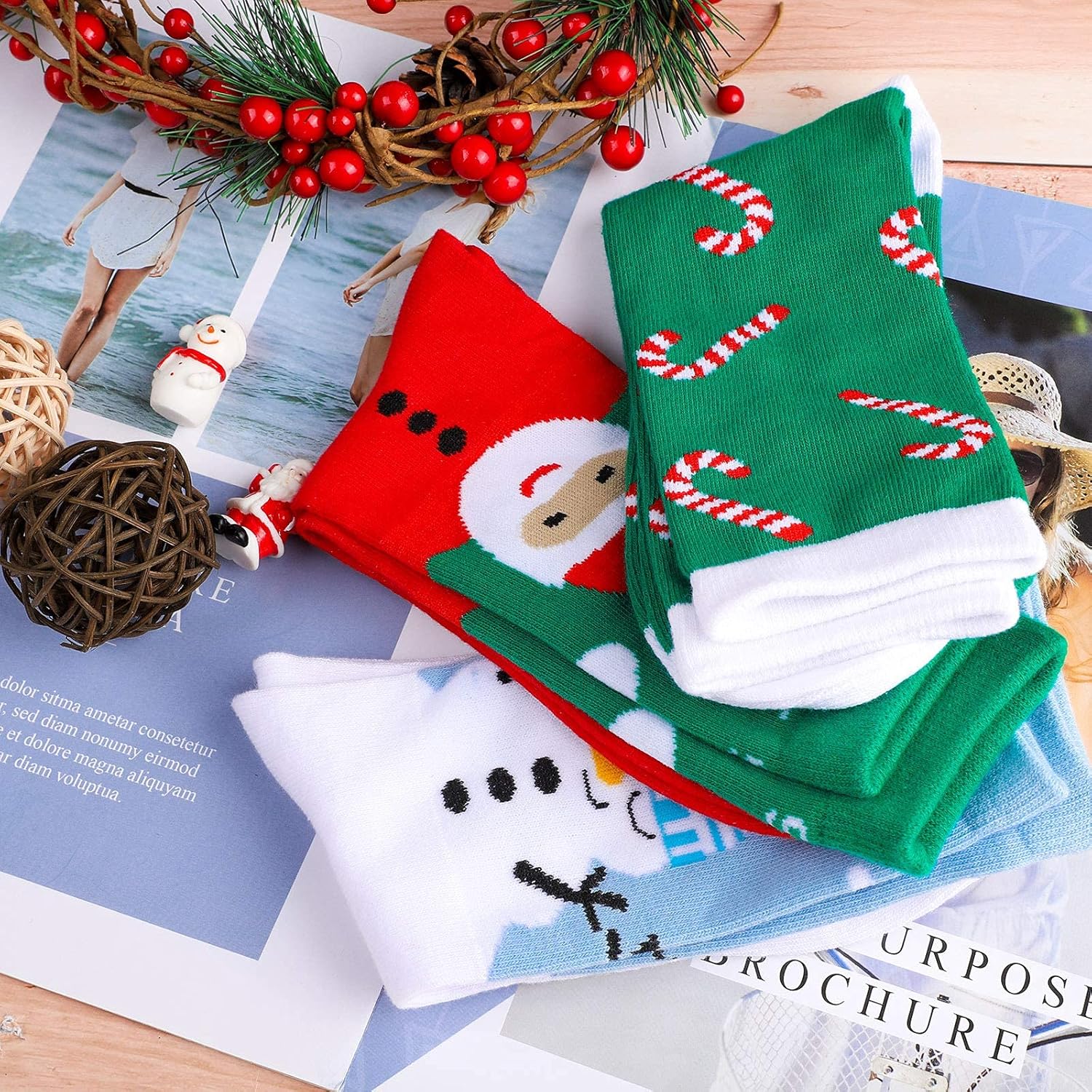 Cooraby 16 Pairs Creative Women's Christmas Cotton Socks Knit Crew Xmas Socks with Gift Box - Image 4