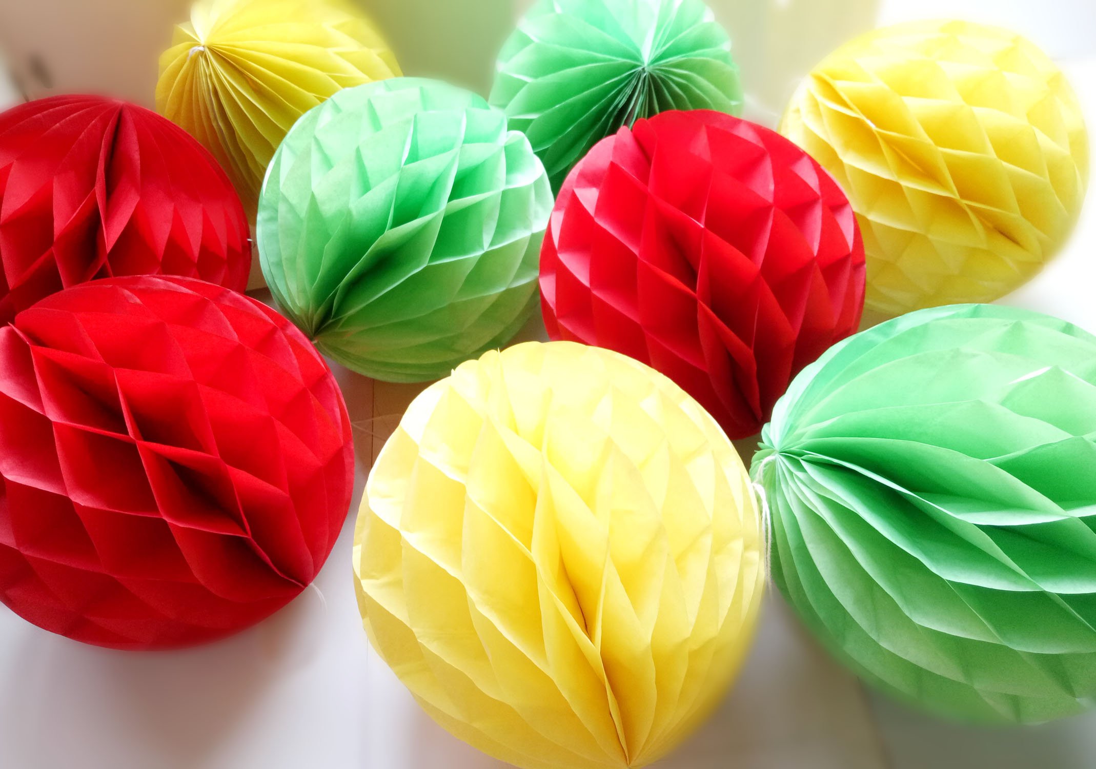 (Red Yellow Green) - Daily Mall 9pcs 20cm Honeycomb Balls Party Pom Poms Tissue Paper Honeycomb Balls Birthday Balls Decoration Wedding Partners Design Craft Hanging Pom-Pom Ball Home Nursery Decor...