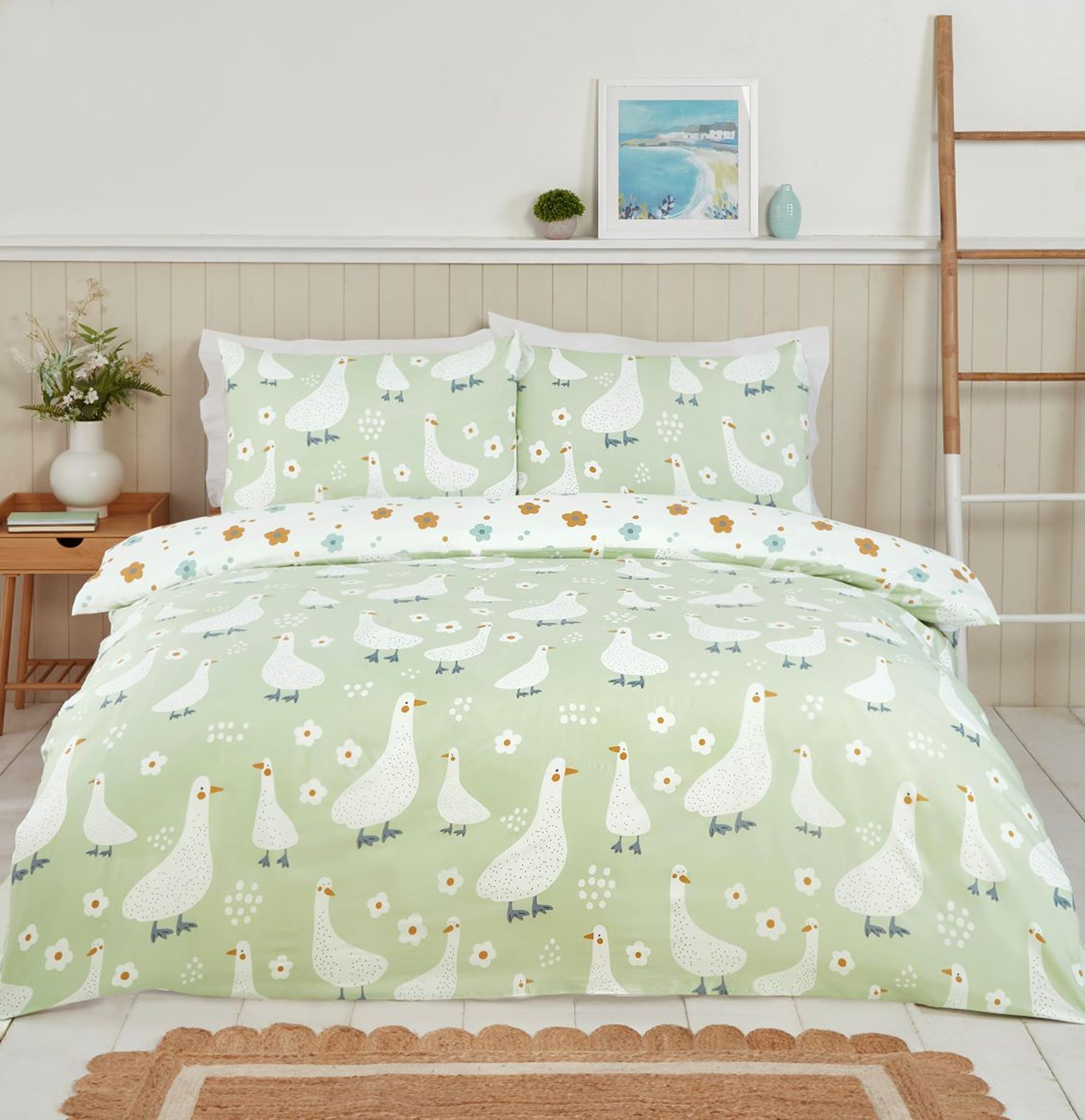 Rapport Home Jemima Duck Reversible Microfibre Bedding Single Duvet Cover Set Green – Cute Animal Print Quilt Cover with Pillowcases