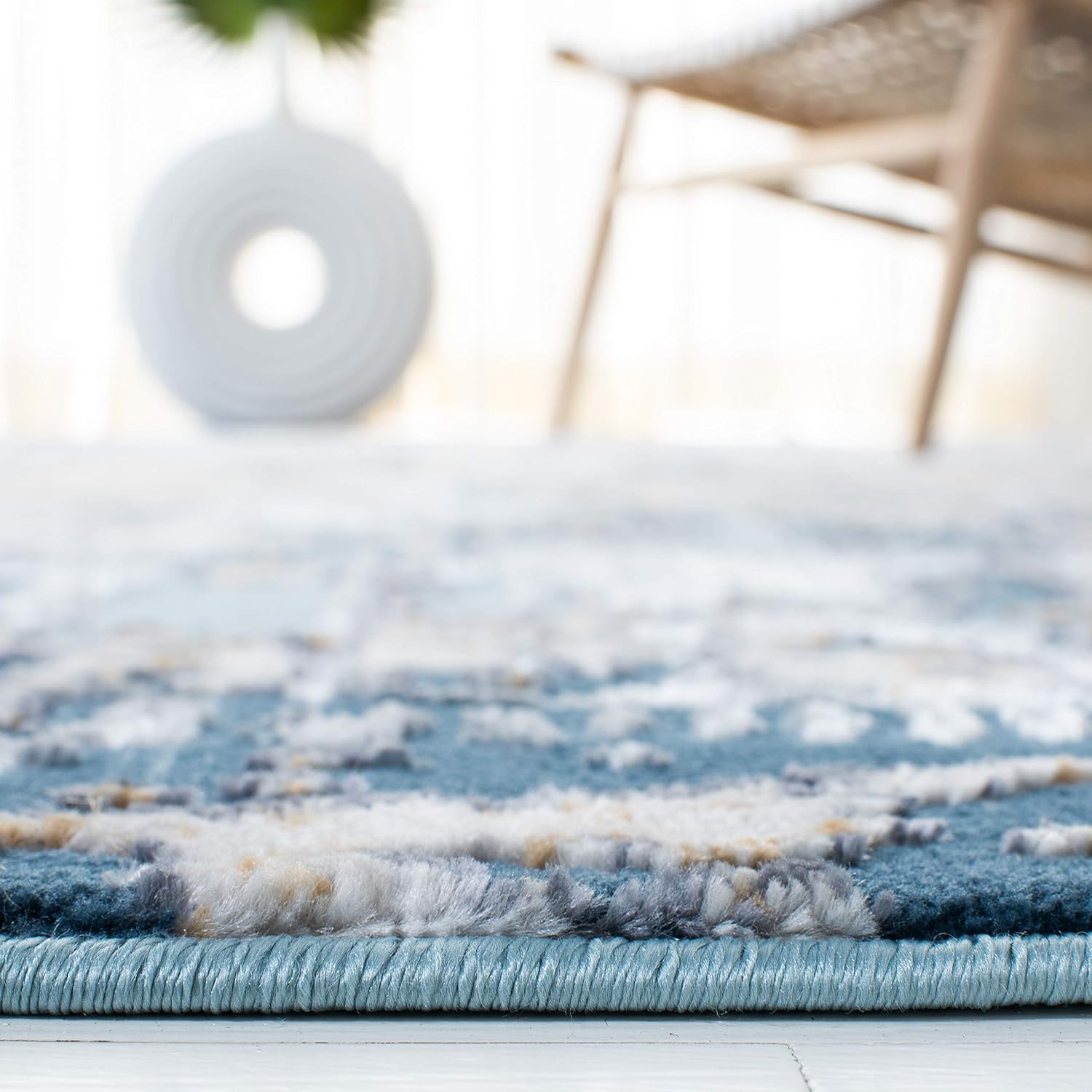 SAFAVIEH Lagoon Collection 6'7" Round Blue/Gold LGN174M Modern Abstract Non-Shedding Living Room Bedroom Area Rug