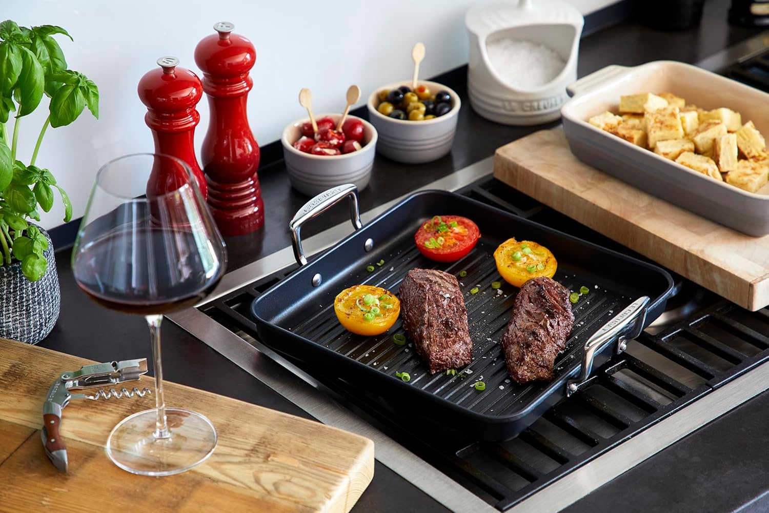 Le Creuset Toughened Nonstick PRO Grill Pan with Bi Grill Brush, 11"