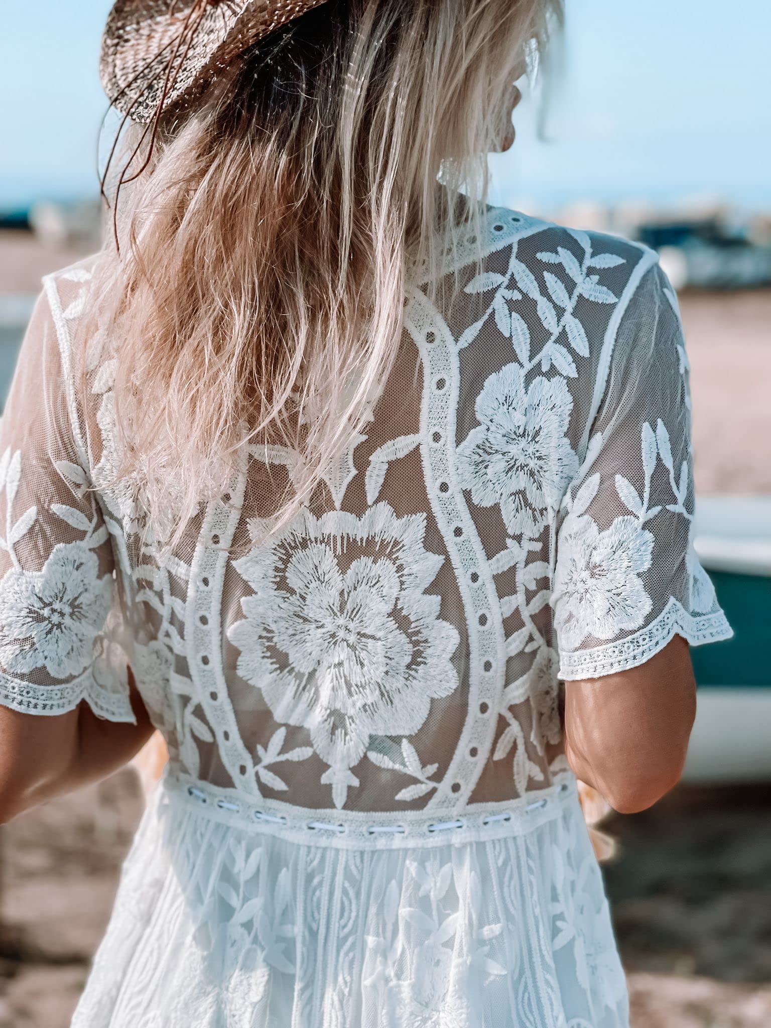 Miro Boho Chic Ibiza Abiti Da Sposa Boho Chic Abito In Pizzo con Scollo A V Profondo. Maniche corte Gonna ampia. Abito da sposa Boho Abito bianco