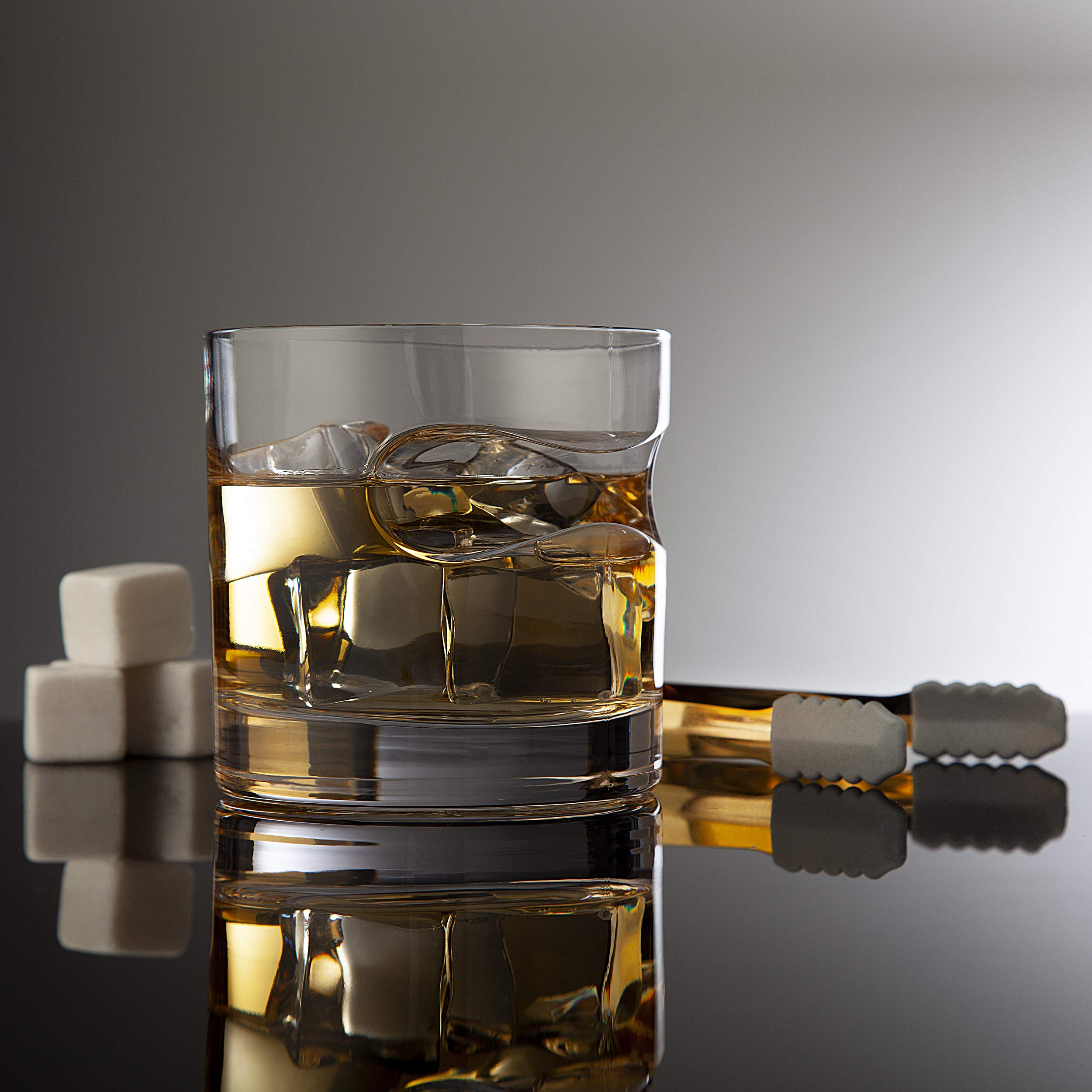 Juego de caja de regalo de madera de cristal de whisky de cigarro con vidrio antiguo, piedras de whisky refrescantes y juego de barra de pinzas 3