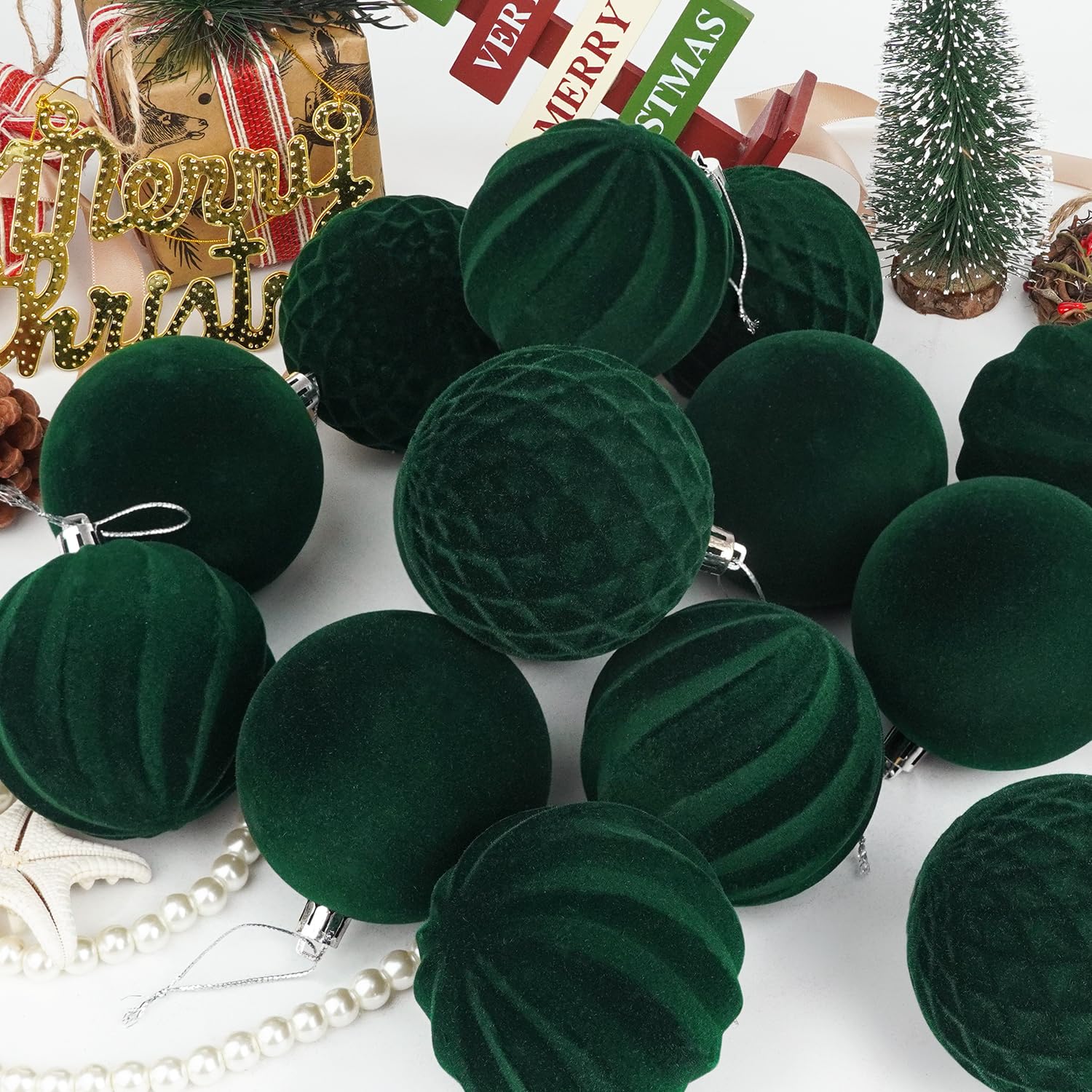 Miaikoe 15 Pcs Velvet Christmas Balls Hanging Ornaments Set - Image 3