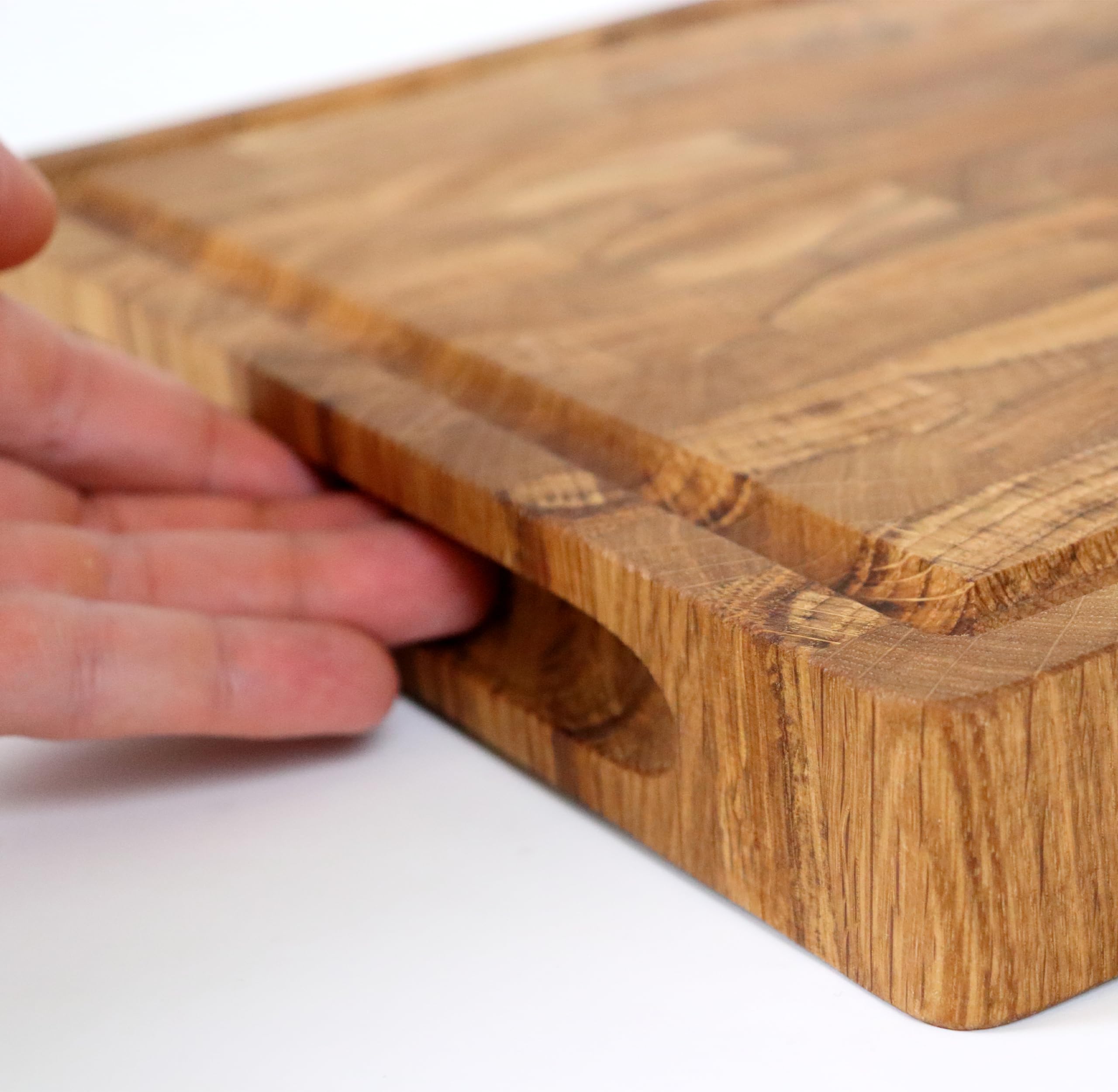 B4K® Planche à Découper en Bois de Chêne 40x30x4 cm avec Poignées et Pieds en Silicone | Bloc à Découper Antibactérien | Construction de Bout