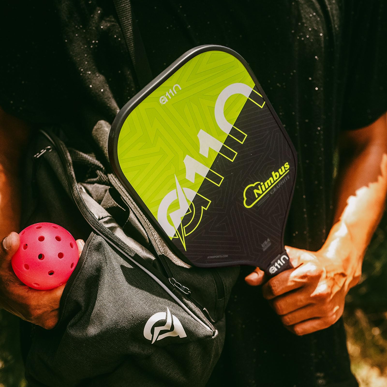 A11N Lot De 2 Raquettes De Pickleball – Approuvées Par L'USAPA | 226,8 G – Face En Graphite Et Noyau En Polymère, Poignée Rembourrée | 4 Balles, 1 Sac à Bandoulière, Vert Brillant