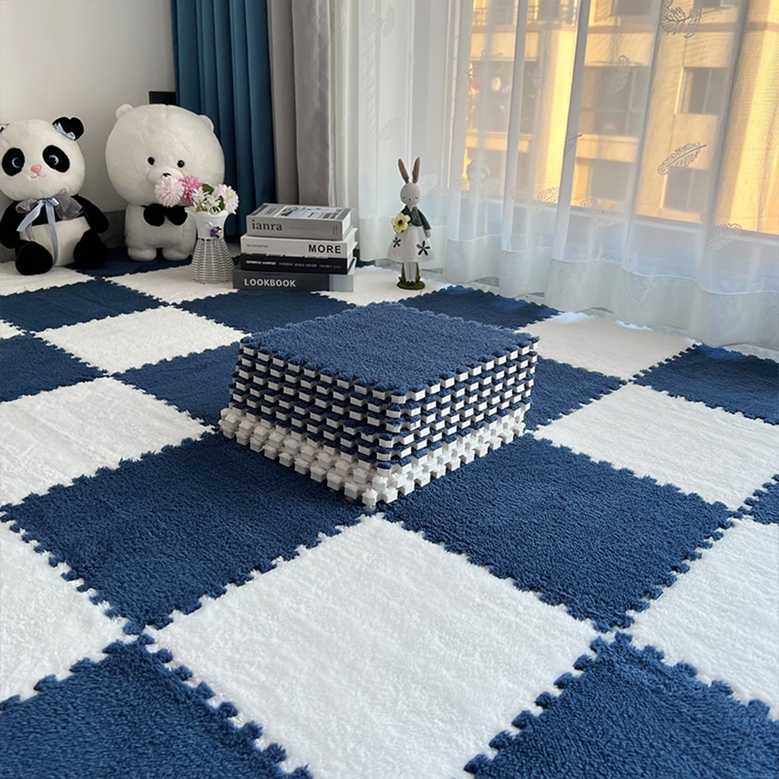 Alfombras peludas para evitar ruidos y proteger el piso de madera con losetas recortables
