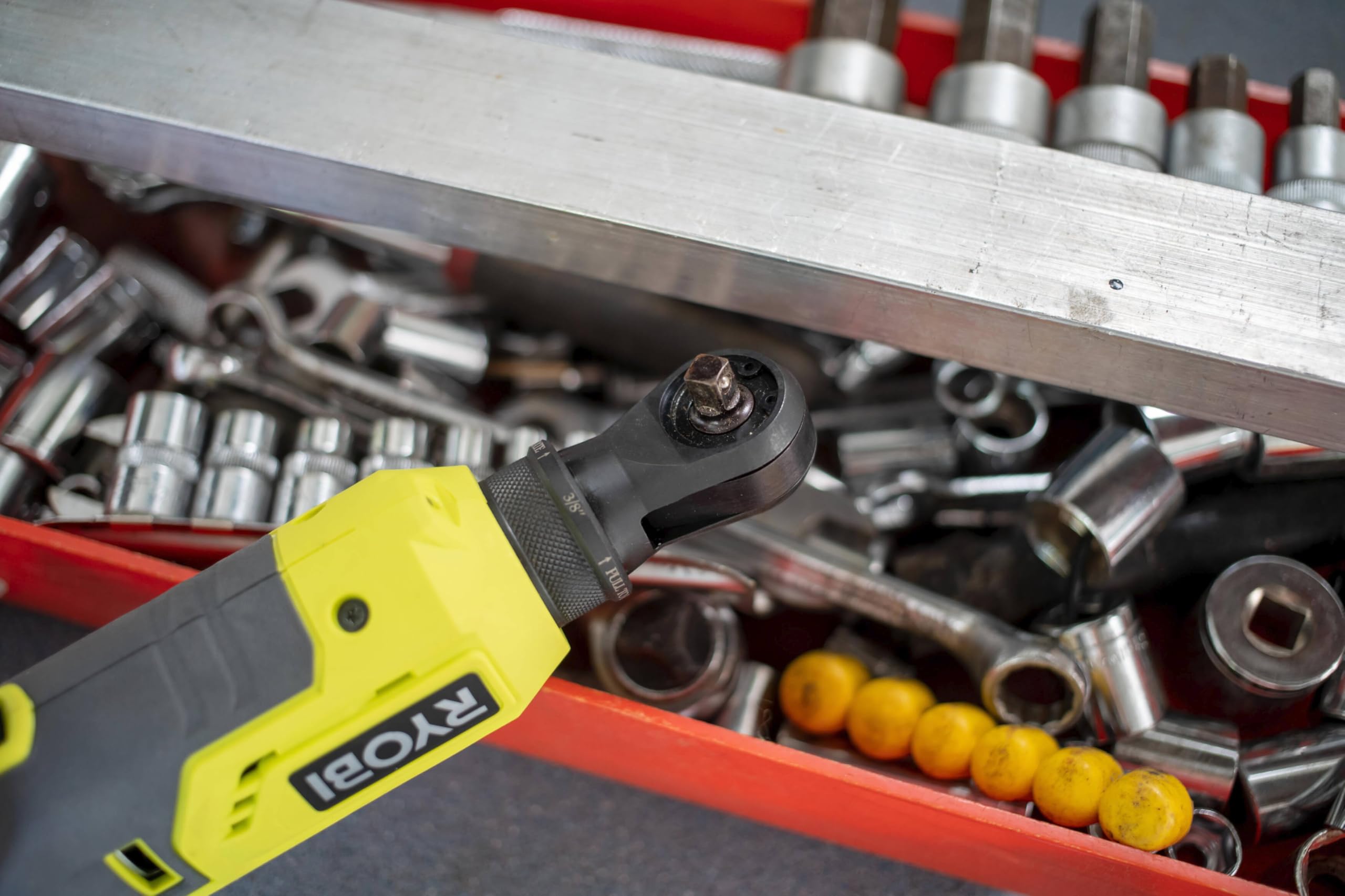 RYOBI 18 V ONE+ 3/8" Akku-Ratschenschlüssel R18RW3-0 (Leerlaufdrehzahl 280 U/min, Max. Drehmoment 60 Nm, ohne Akku und Ladegerät)