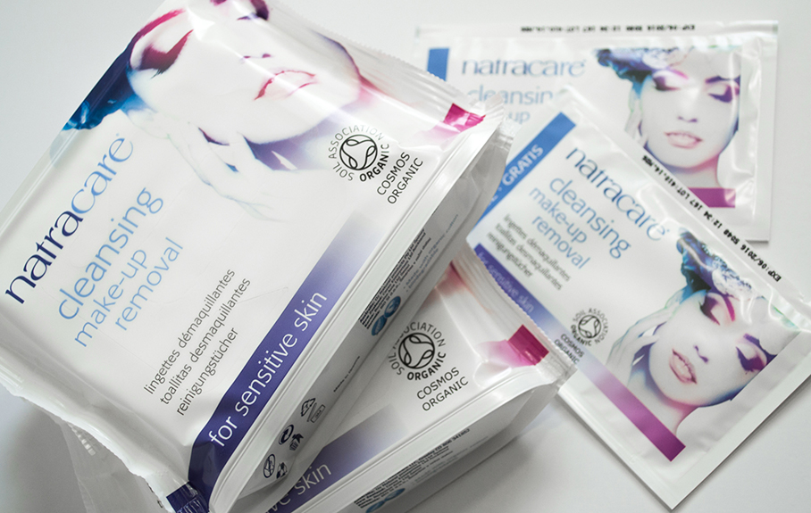 Amazon.com: Natracare Cleansing Make Up Removal Wipes Sensitive