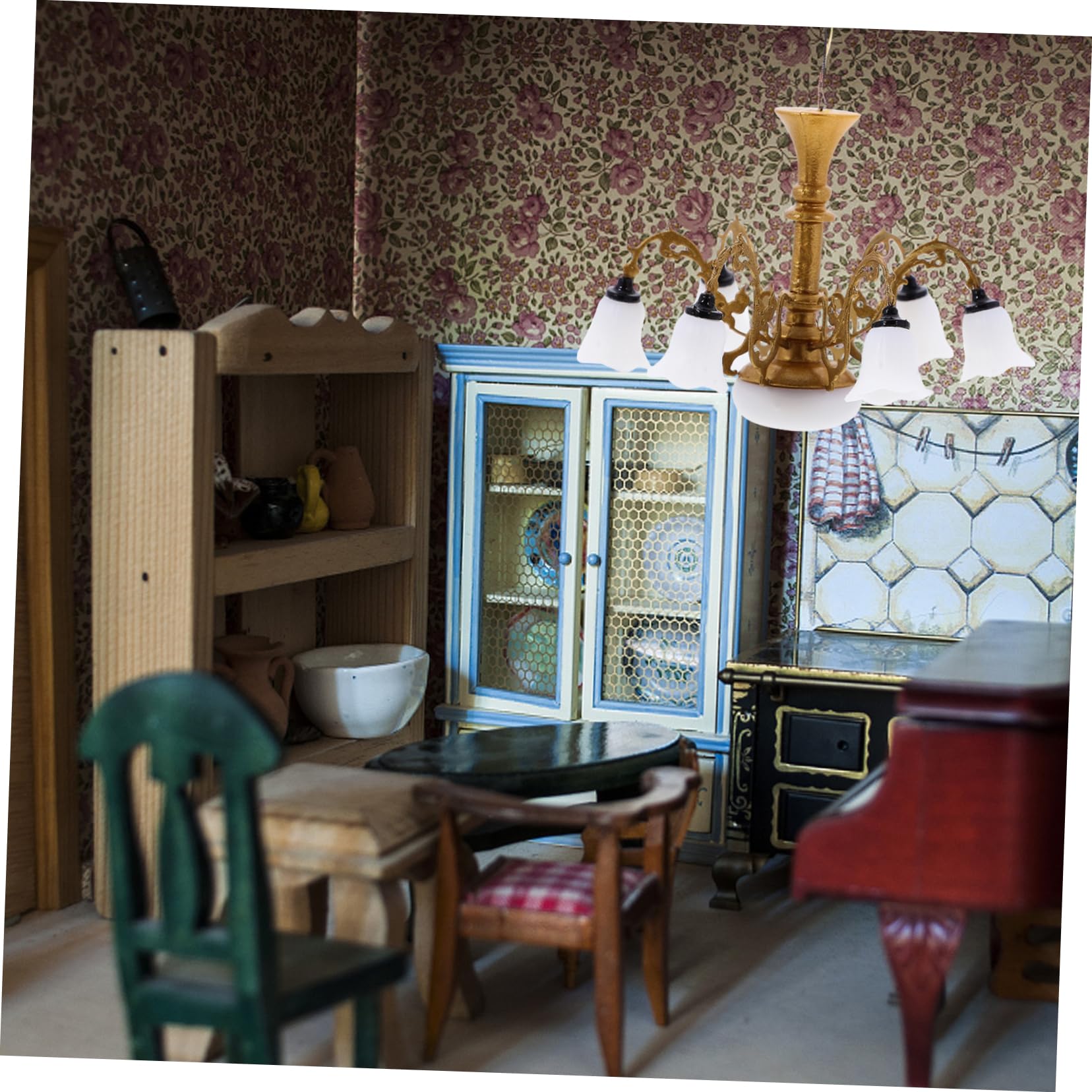 Yardenfun Miniature Lamp Tiny Chandelier Light for Dollhouse Decoration Miniature Furniture Ornament Ideal for Table Lamp and Accessories Chandelier for Home Decor