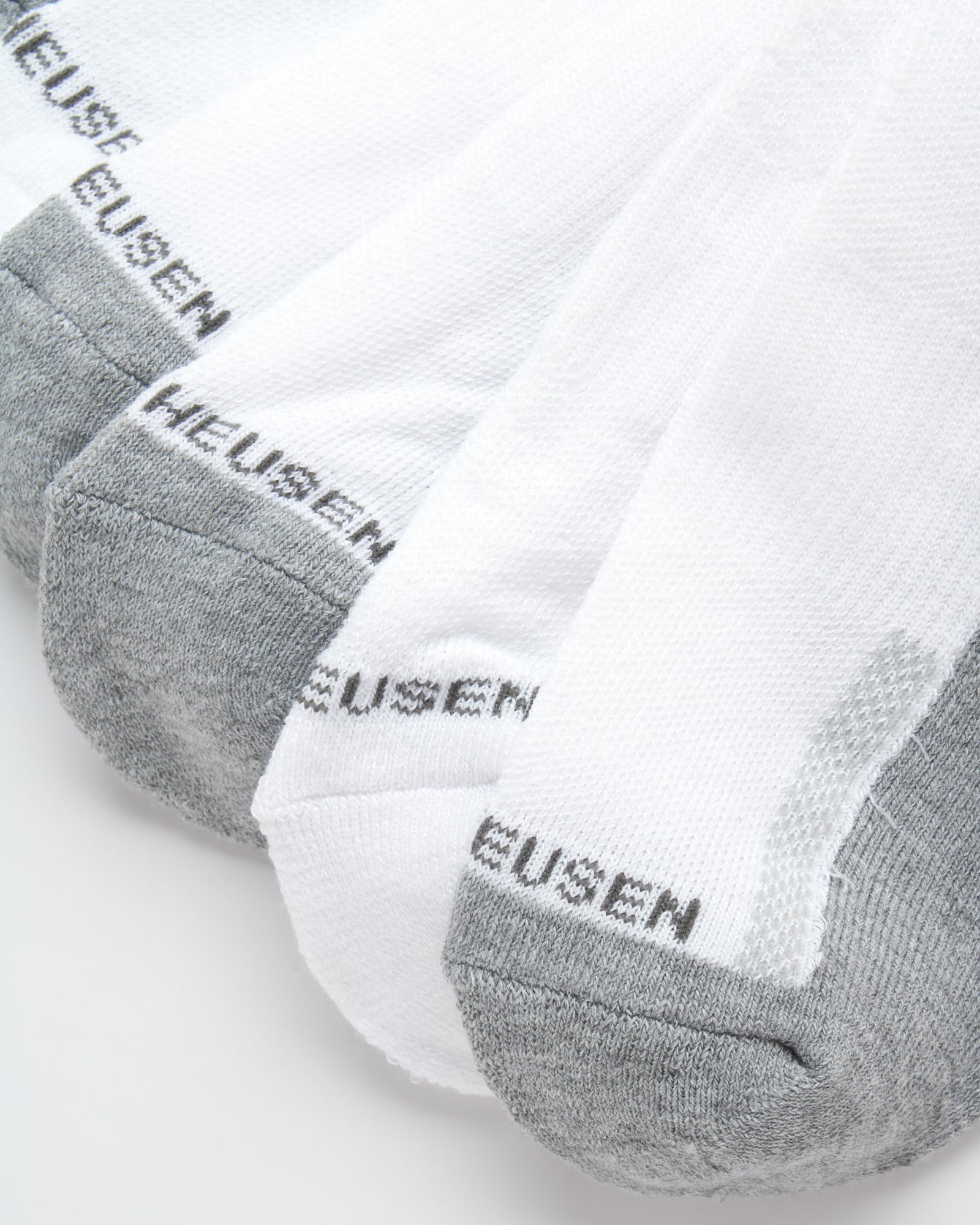 Van Heusen Calcetines para hombre, corte bajo, invisibles, rendimiento atlético, calcetines de tobillo (paquete de 12)