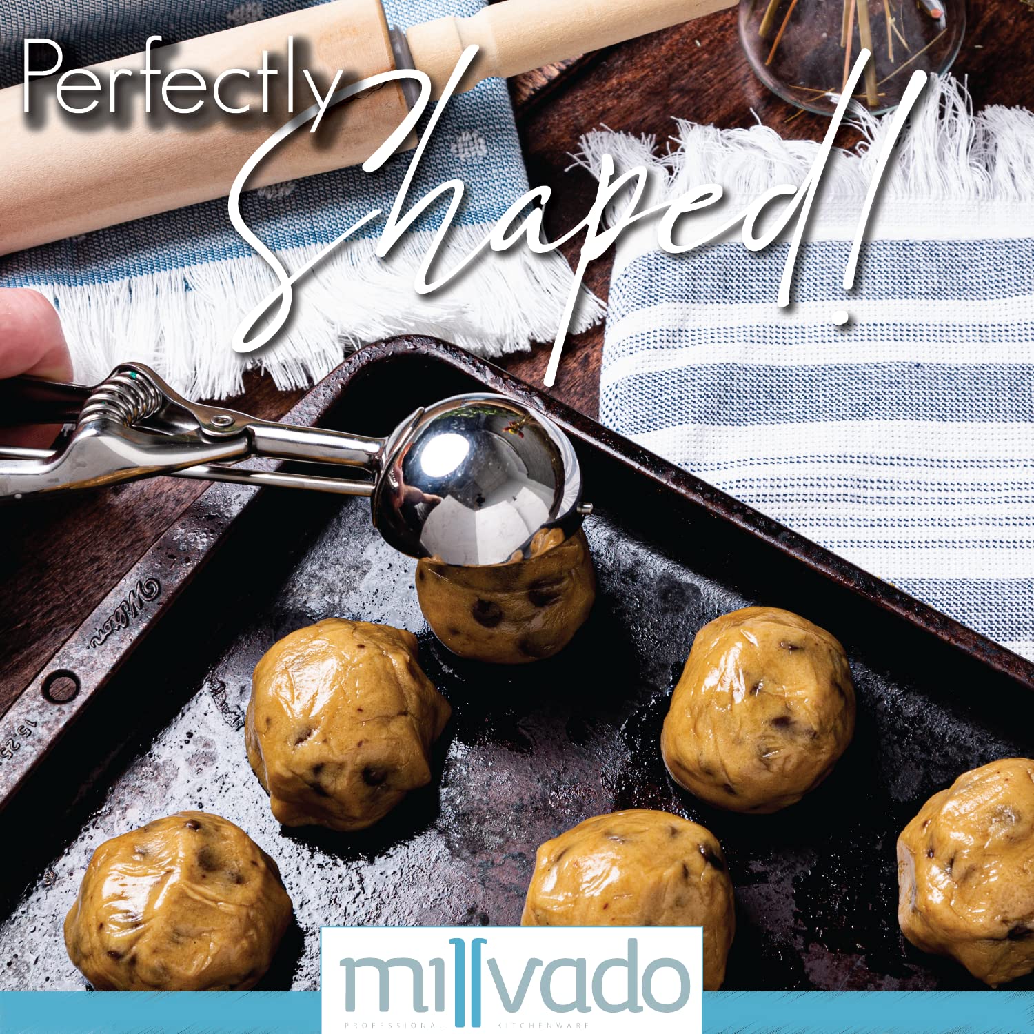 Amazon.com: Millvado 不鏽鋼冰淇淋和餅乾勺| 中型、彈簧式槓桿設計,適用於冰糕、甜瓜、肉丸、鬆餅等,2 盎司(約56.7 克)  (2-1/8 英吋(約2.5 公分)勺子: 居家與廚房