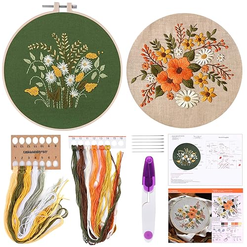 FEPITO 2 sets Kit de broderie complète avec motif et instructions Le kit de point de croix comprend 2 vêtements de broderie avec motif floral, 1 cerceaux de broderie en plastique, 1 ciseau - 2 Sets Floral