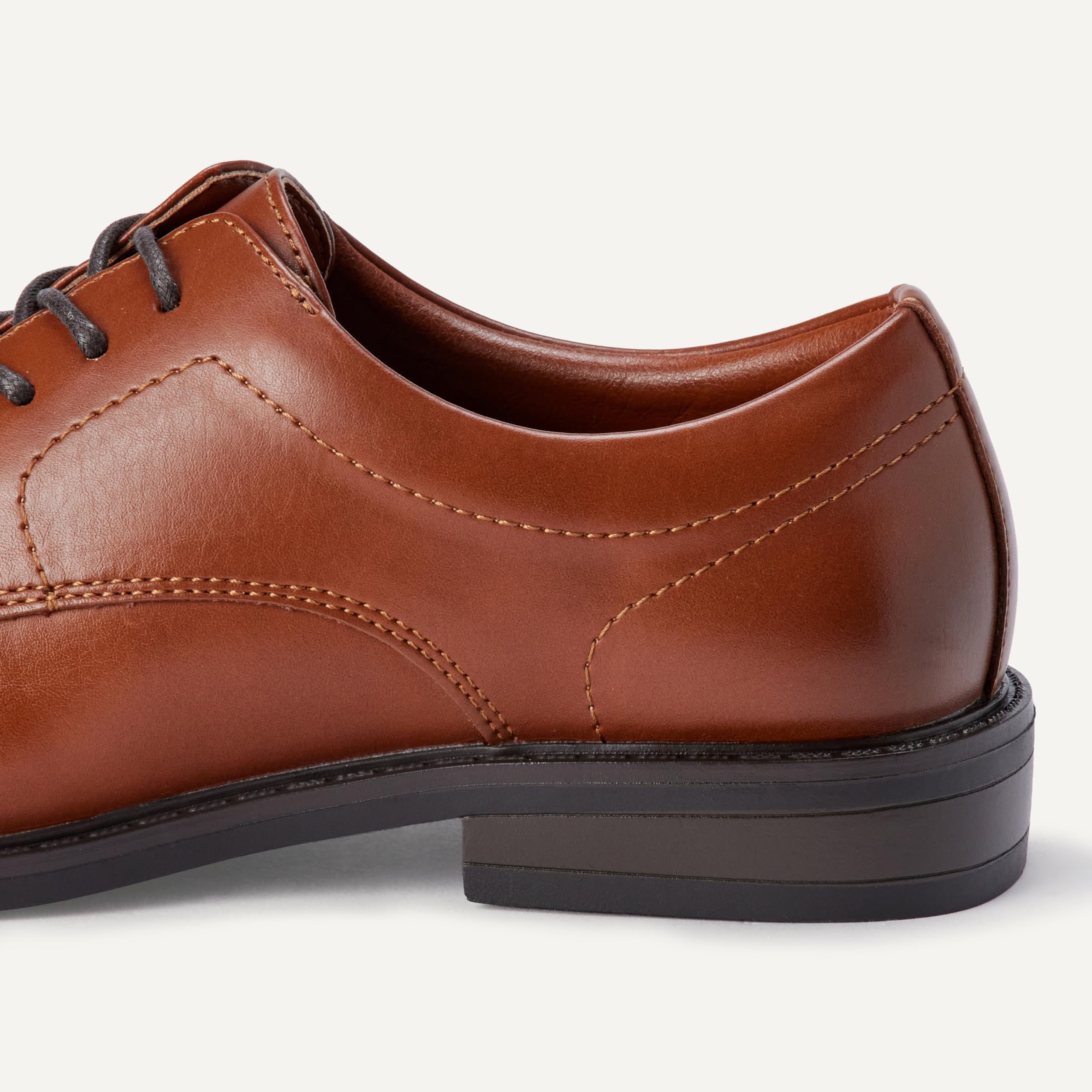 Amazon Essentials Boys Derby Dress Shoes - 5