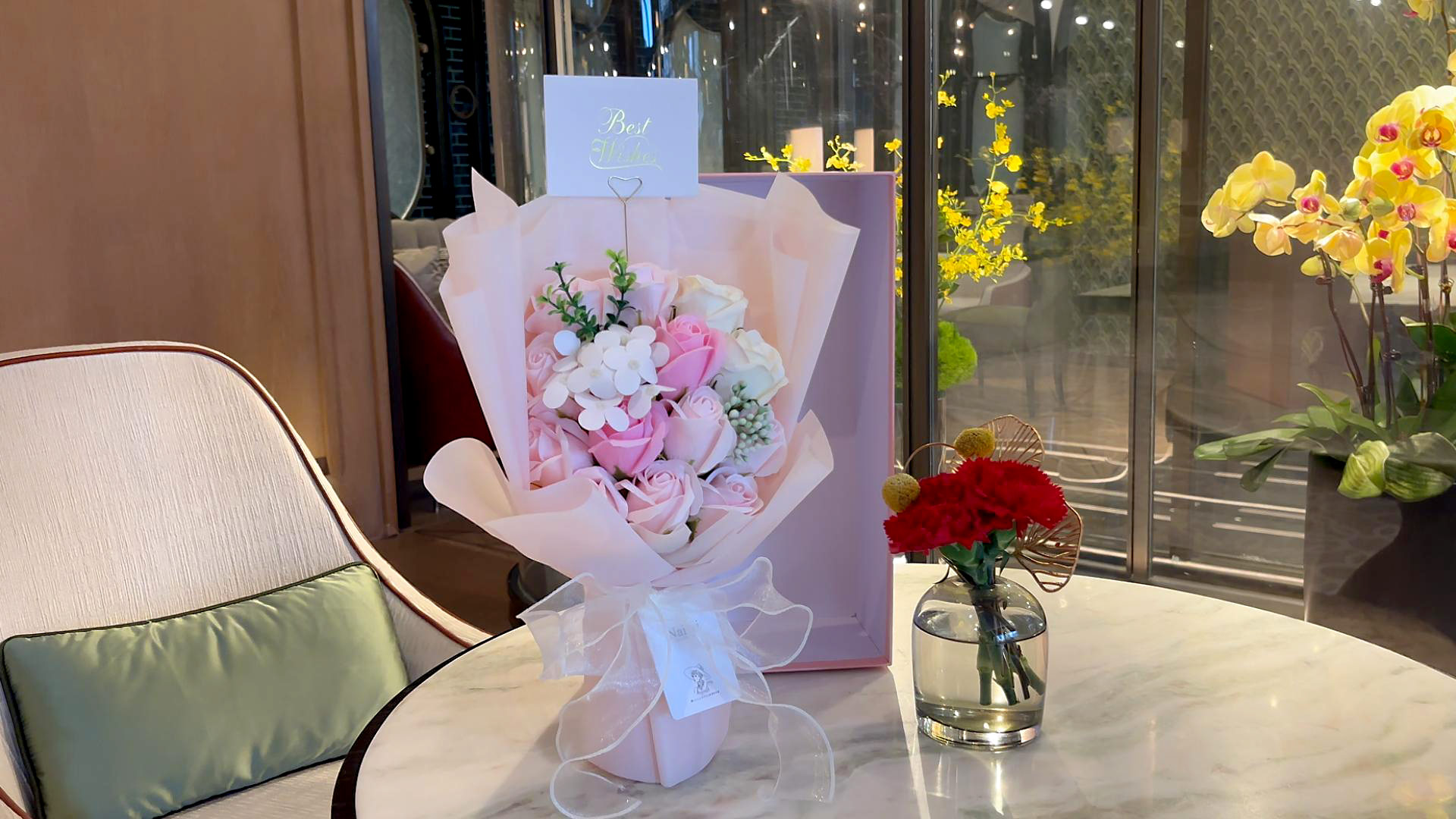 Amazon｜Naiivi ソープフラワー 花束 ブーケ 母の日 プレゼント 卒業式