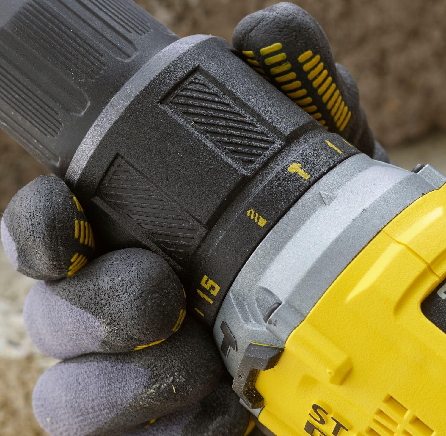 Perceuse visseuse przy bezszczotkowym udarze 60 Nm - Lithium 18V - 2 baterie 4Ah - STANLEY FATMAX V20 - SFMCD715M2K-QW