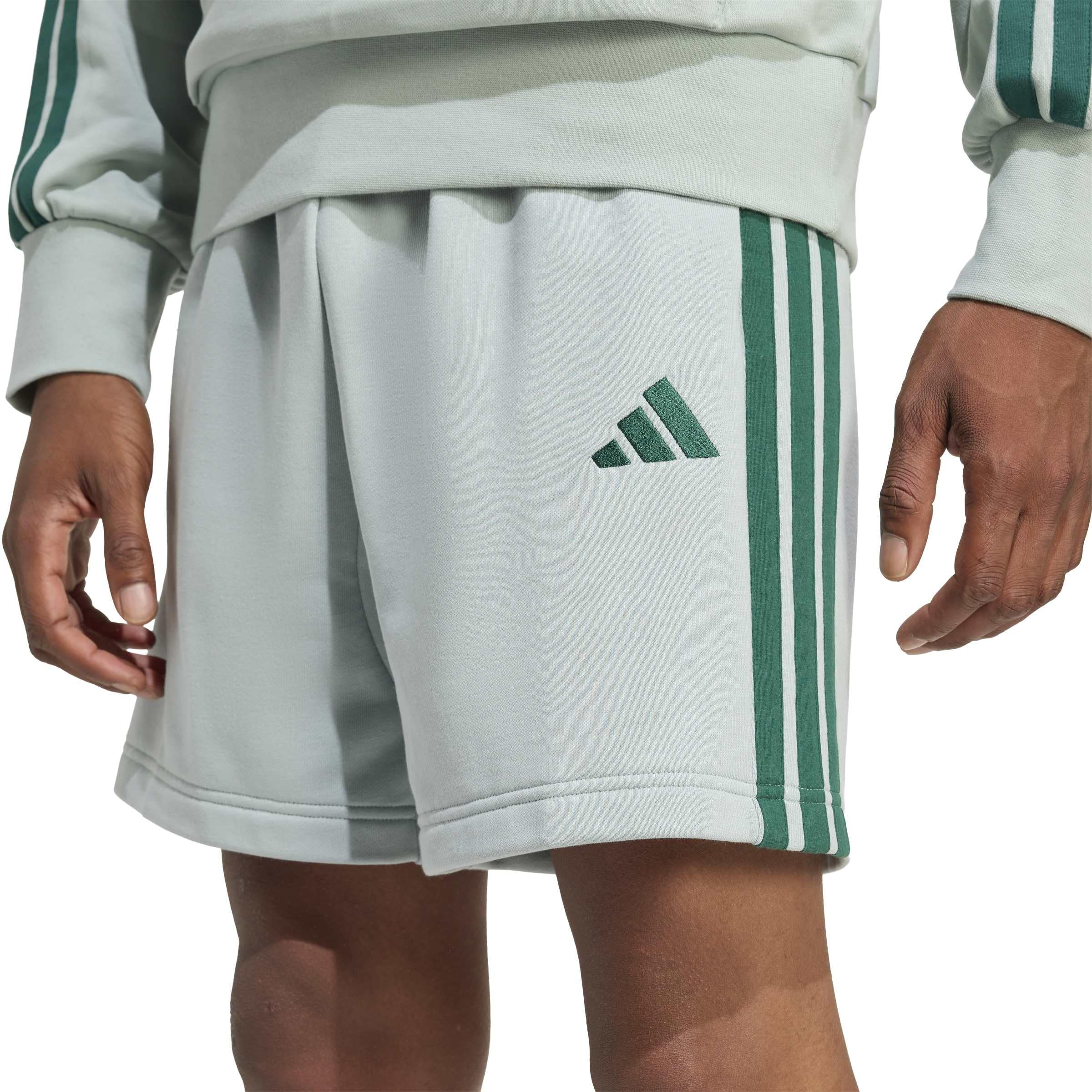 adidas Homme Essential Three Stripes French Terry Short, Wonder Sage/Collegiate Green, L