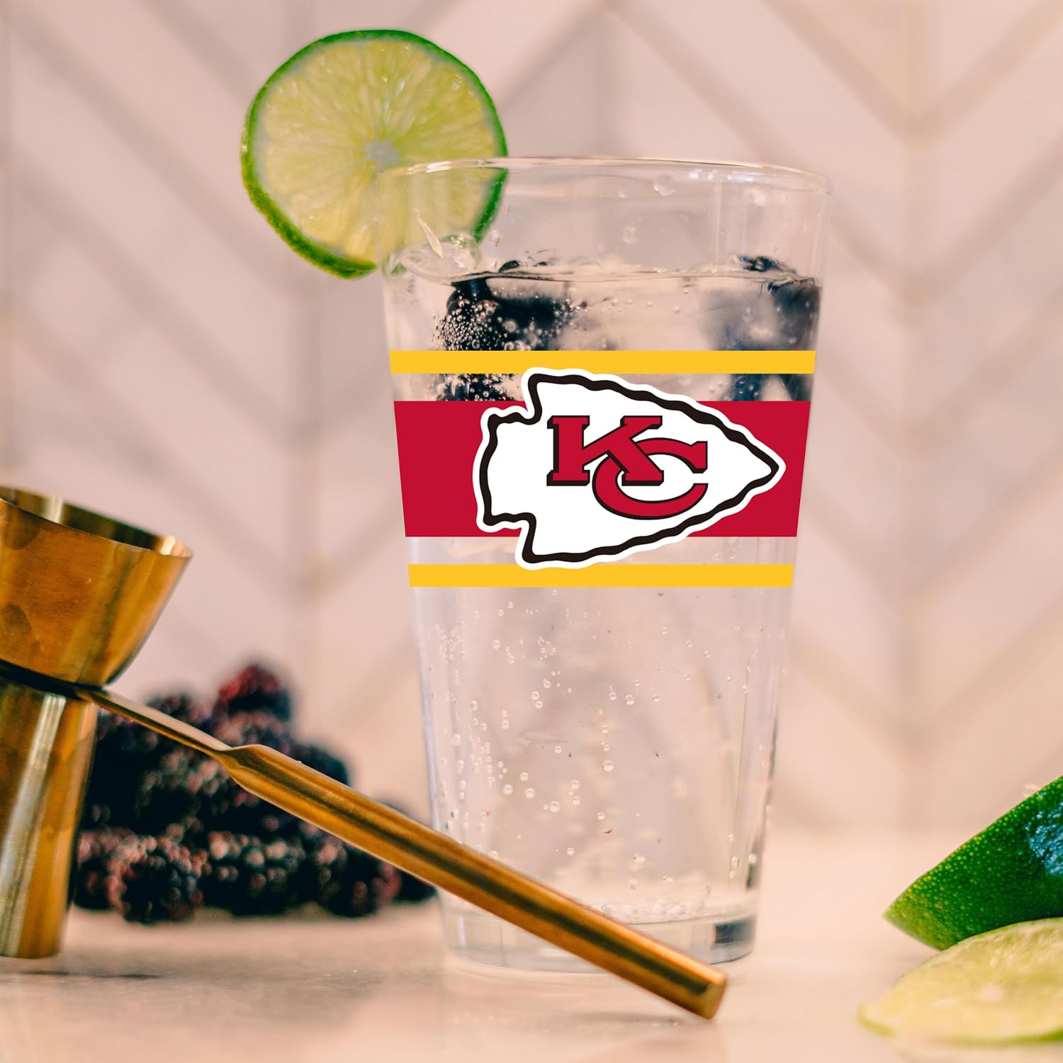 FANMATS NFL Kansas City Chiefs 16 oz Pint Glass — 16 Fluid Ounces | Glass | Officially Licensed | Team Color Stripe image 3