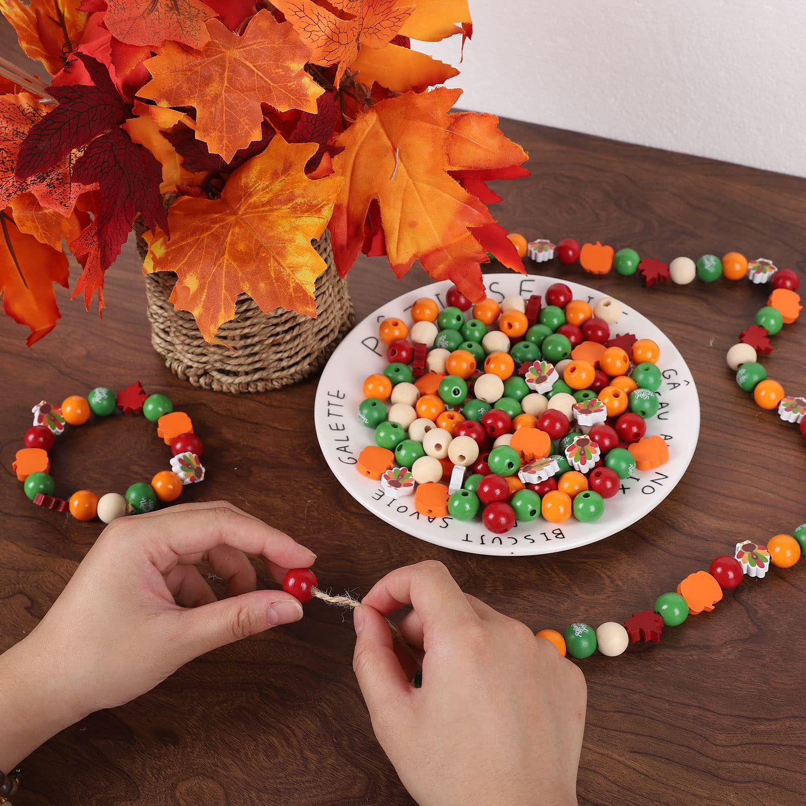 Whaline Ahornblatt Holzperlen Set – 150 Stück In 5 Herbstfarben, Für DIY Schmuck & Deko, Mit Schnur