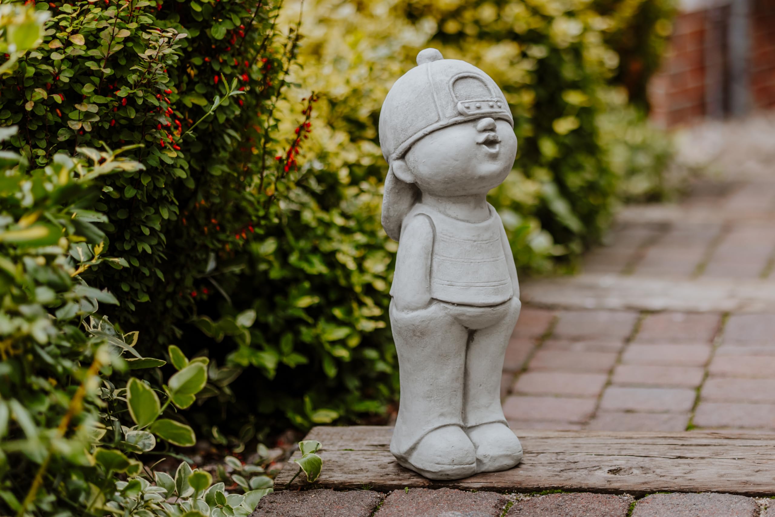 gartendekoparadies.de Jungen Figur, Steinfigur H. 52 cm, 16 kg, Grau, frostsicher aus Steinguss für Außenbereich