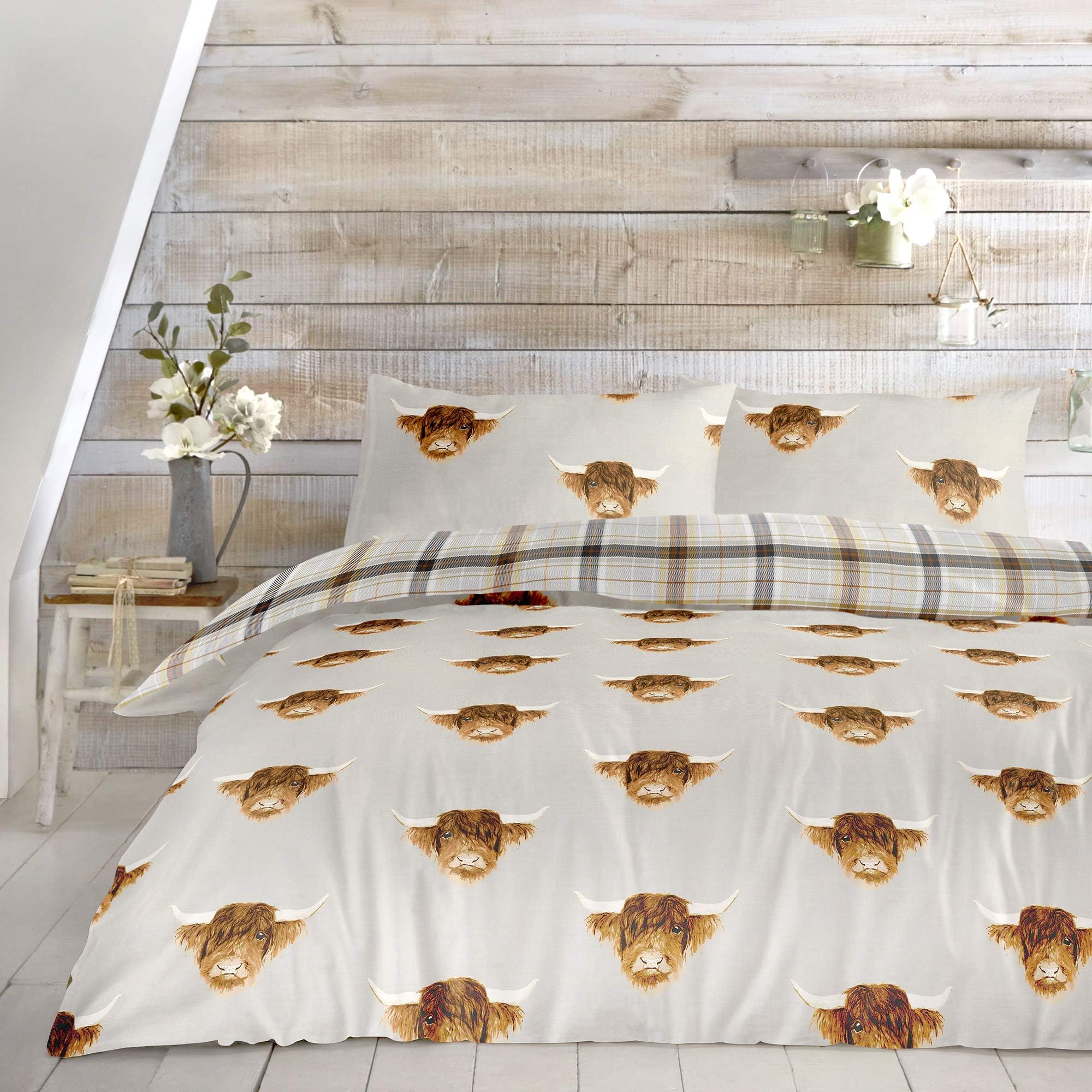 Highland Cow - Easy Care Duvet Cover Set - 3pcs, Double Bed Size in Ochre