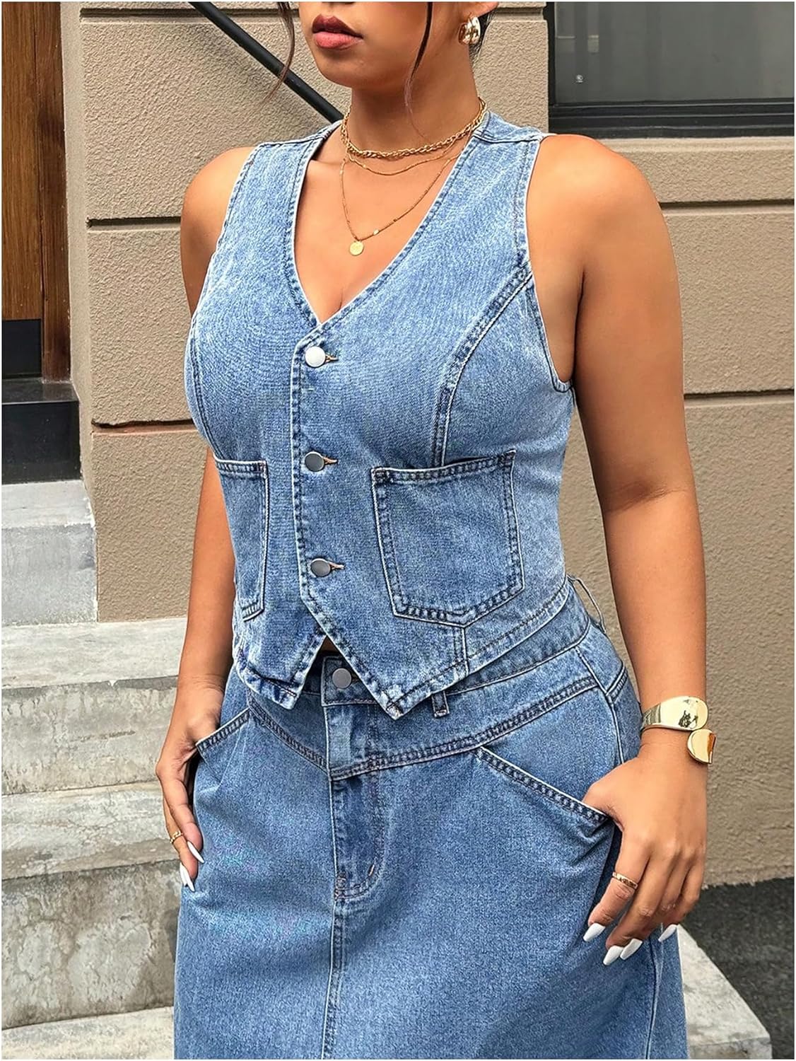 WDIRARA Women's Plus Size Button Down Denim Vest Sleeveless V Neck Jean Jacket Waistcoat - Image 4