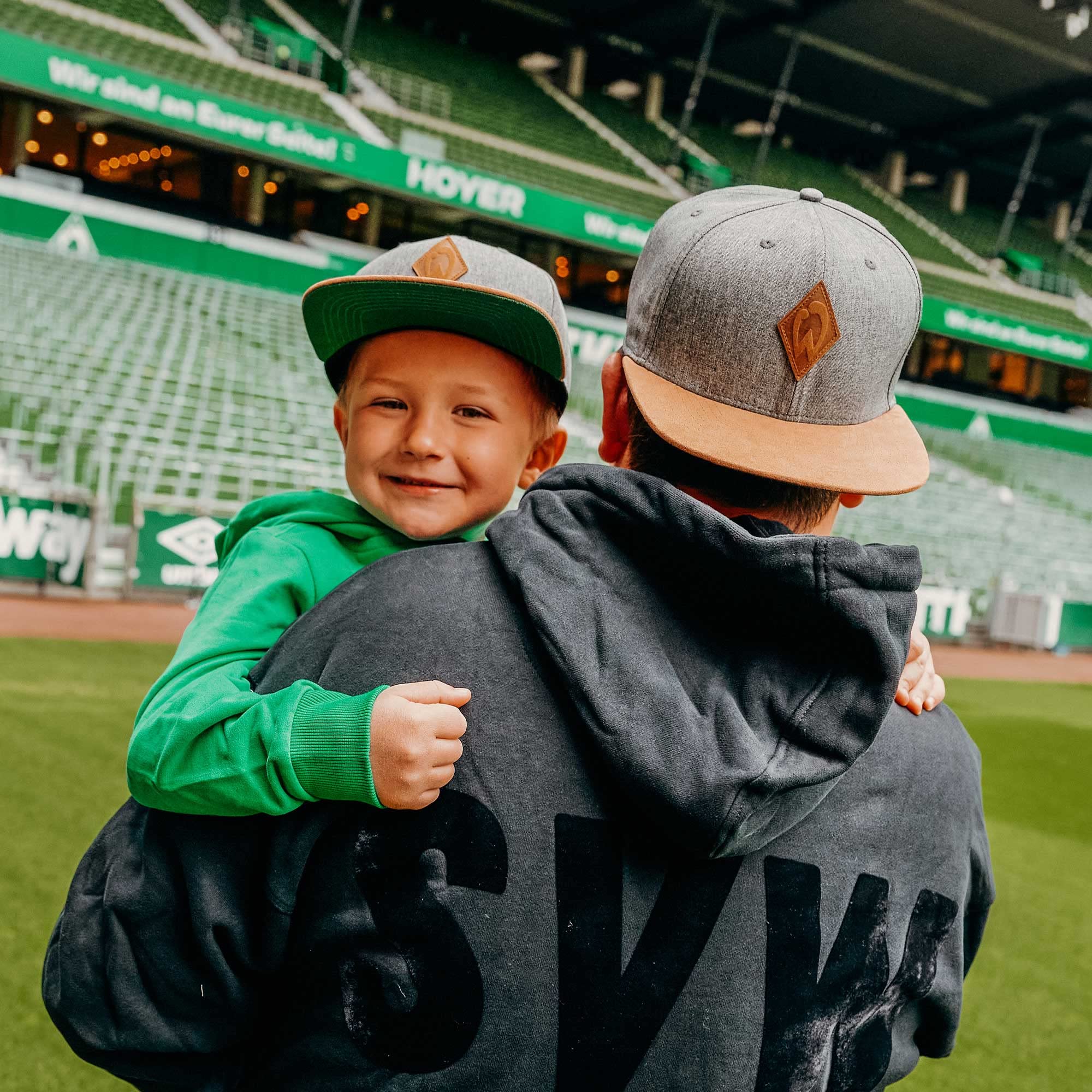 Soulbuddy Set di 2 Cappellini da Basecap Coordinati papà e Figlio – Snapback cap Traspiranti Uomo e Bambino – Look Mini Me Famiglia – Idea Regalo Originale
