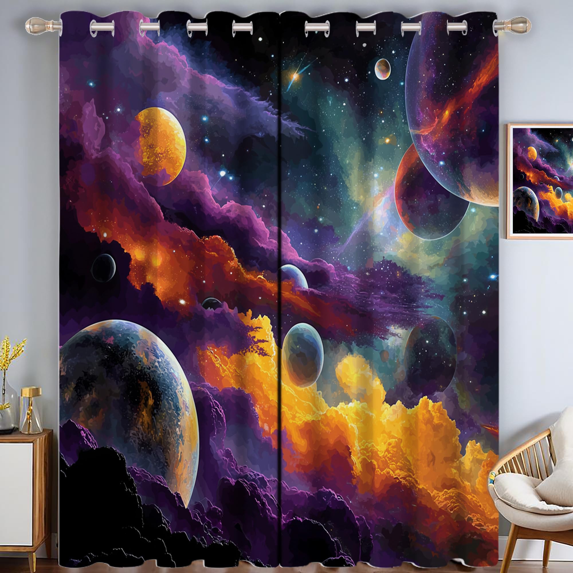 Rideau à oeillets planètes violet pour créer une ambiance nocturne apaisante