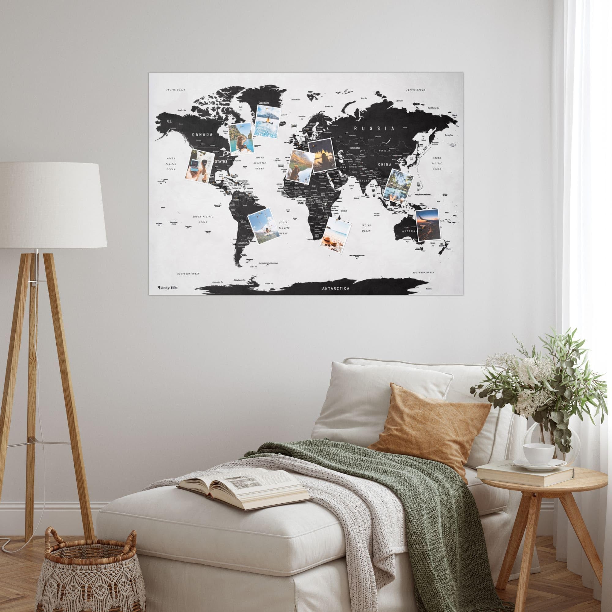 ITCHY FEET Mapa del mundo XL como tablero de anuncios | Pin destinos de viaje y vacaciones | Mapa de elegante piel sintética en gris | DIN A1 84 x 59 cm, incluye 50 pins