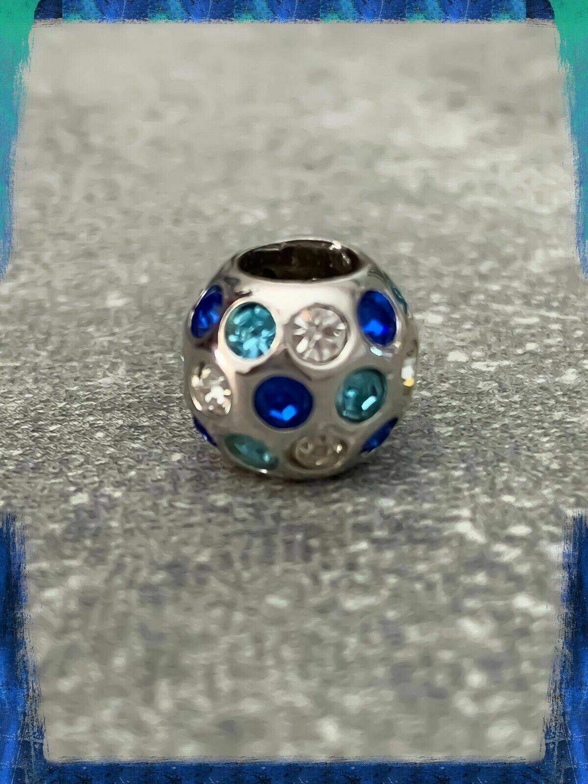 Bracciale con ciondolo a sfera sfaccettata, in argento rodiato 925/000