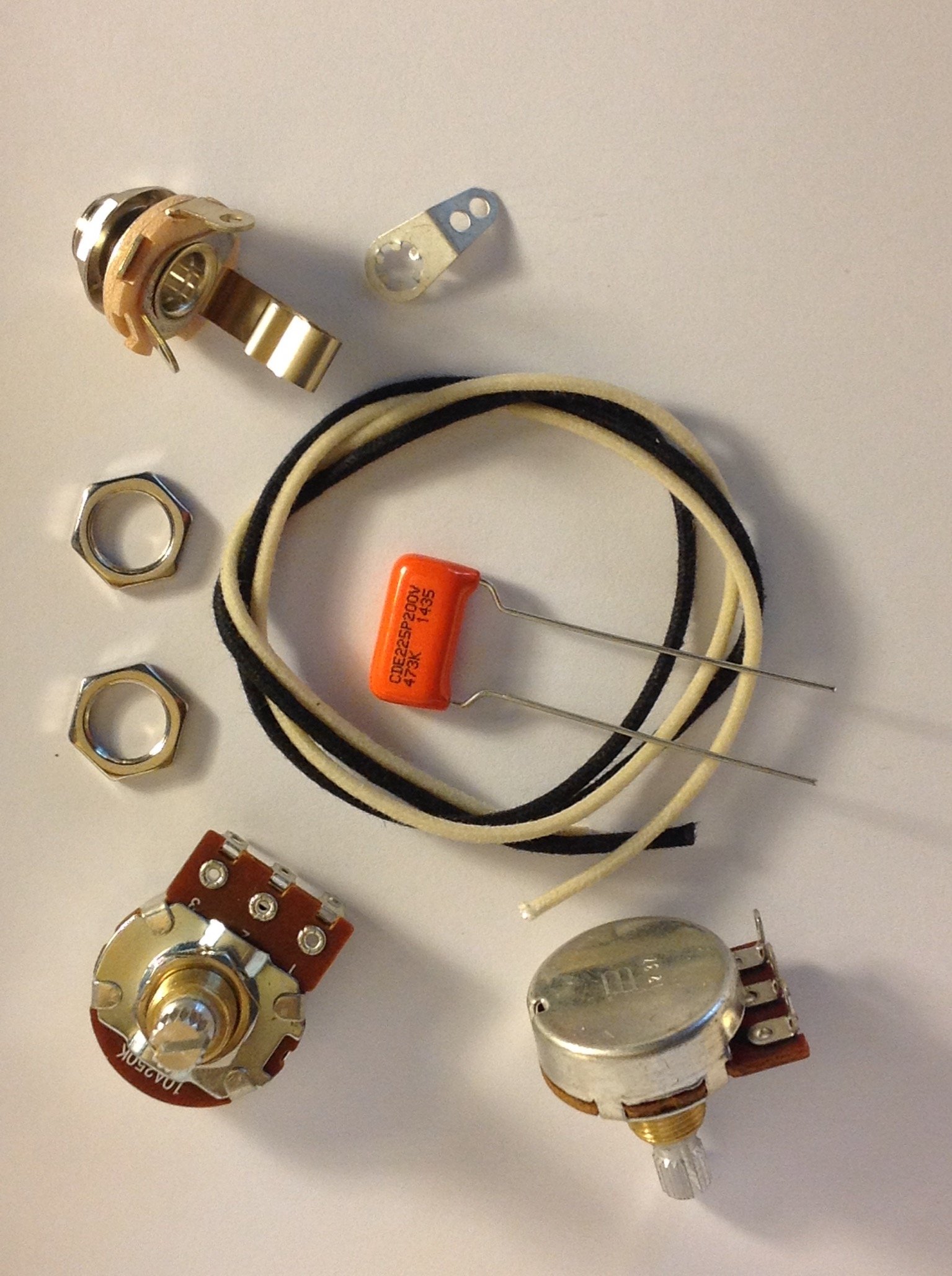 テスター Amazon.com: SINOCMP 20450707 VOE20450707 Tachometer Speed