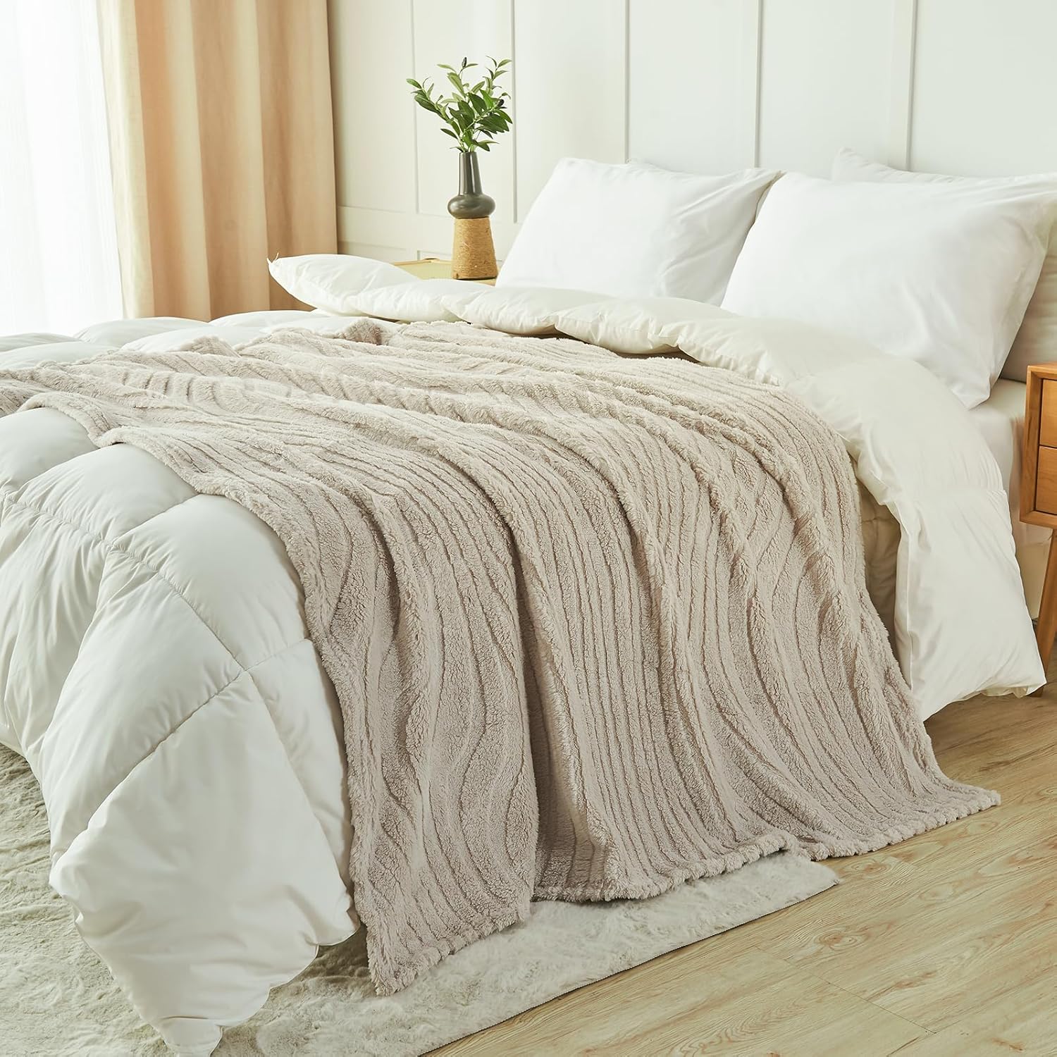 lifein Throw Blanket for Couch - Soft Boho Bed Throw Blanket, Fleece Cozy Blanket, Cute Fluffy Lightweight Blankets&Throws for Sofa,Chair,Home Decor,Woman(50x60in,Khaki) - Image 5