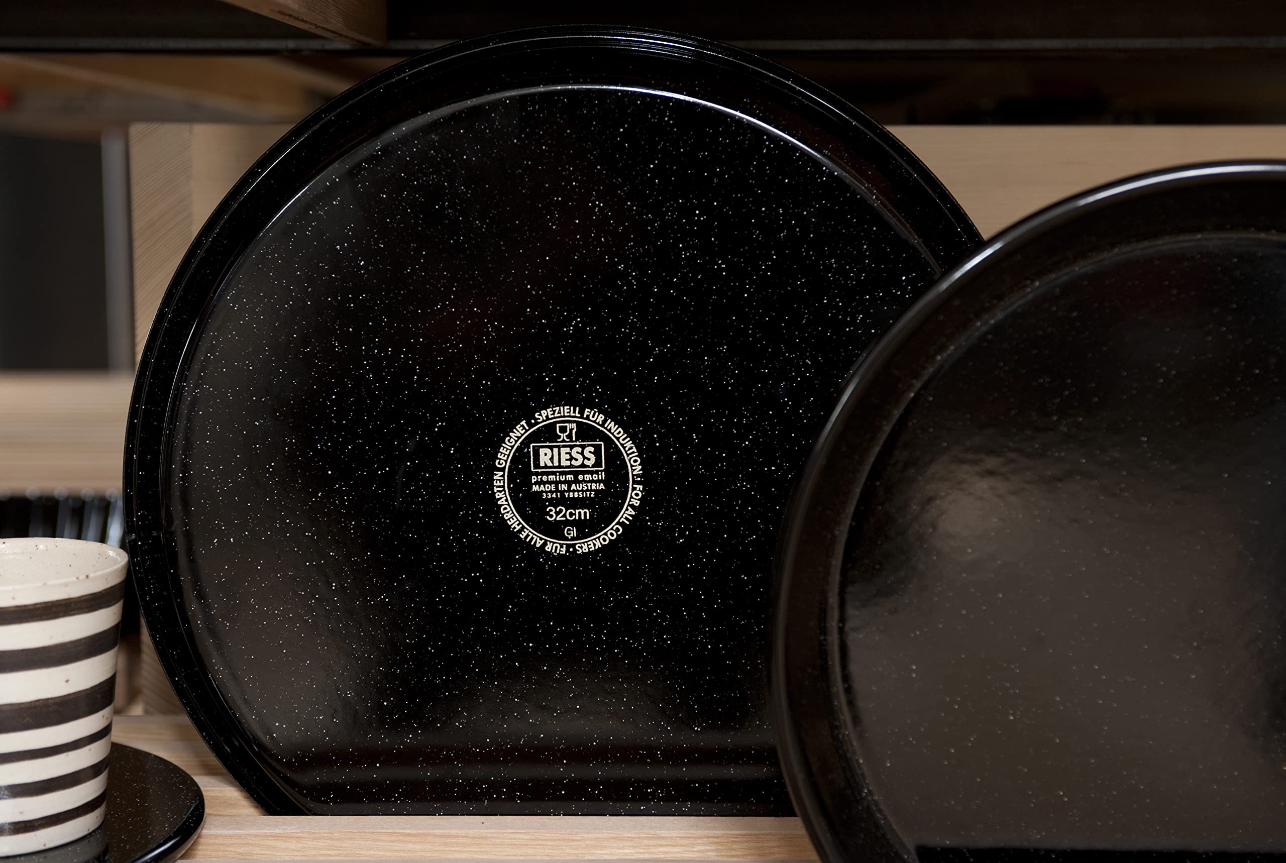 Riess, 0485-022 - Molde para Tartas (26 cm, 3 Piezas, 3 Piezas, Altura 8,0 cm, Molde para Hornear Profesional, Esmalte, Negro, con Fondo de Tubo, inducción)