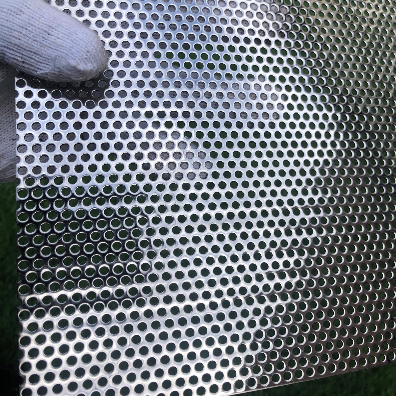 Lamiera Forata In Acciaio Inox 304 | Spessore 1.1 Mm, Fori 3 Mm, Dimensioni 200x100 Mm