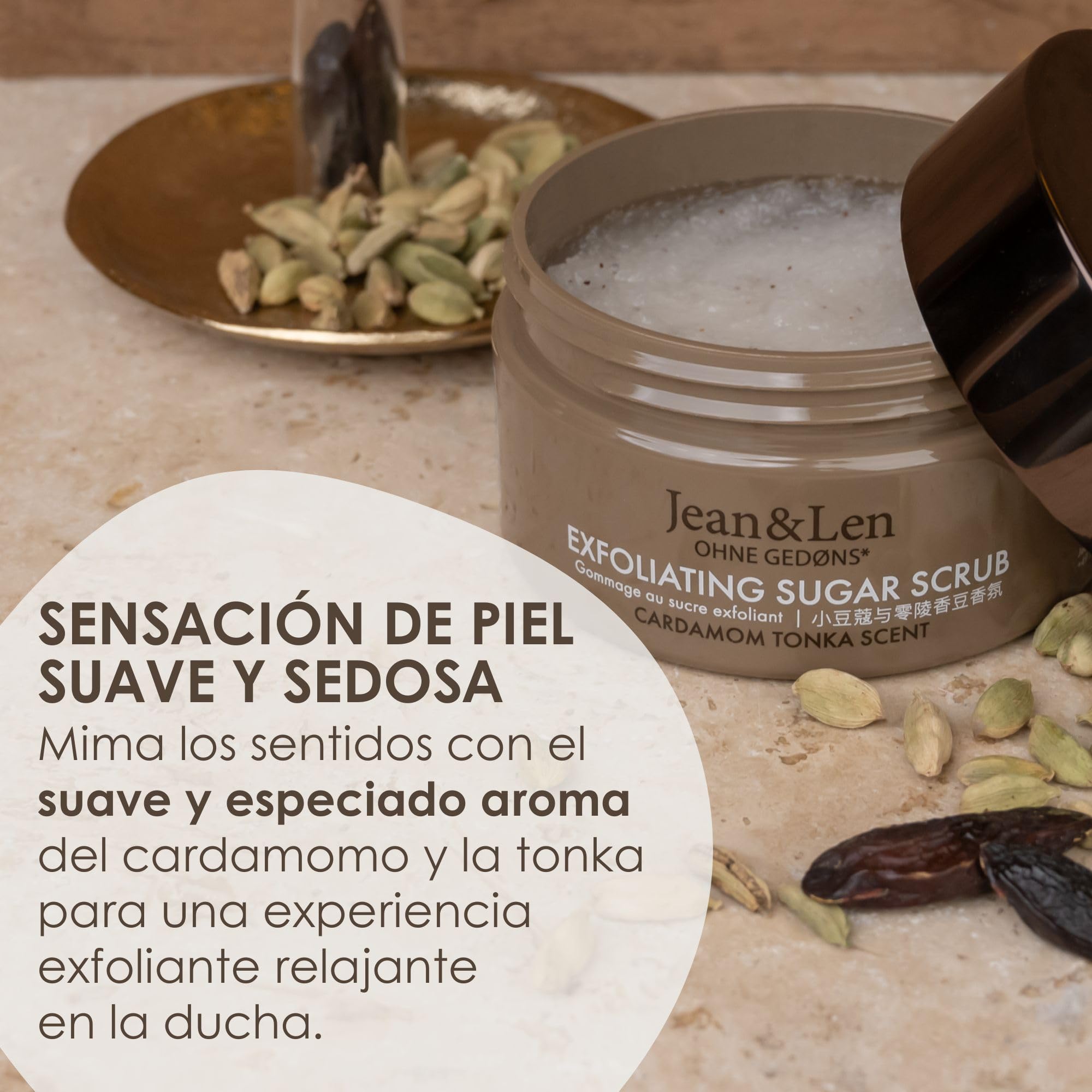 Jean & Len Exfoliating Sugar Scrub Cardamom & Tonka, para una experiencia de limpieza aromática, con aceites nutritivos, bonito tarro, exfoliante de azúcar y aceite sin parabenos ni siliconas, 200 ml