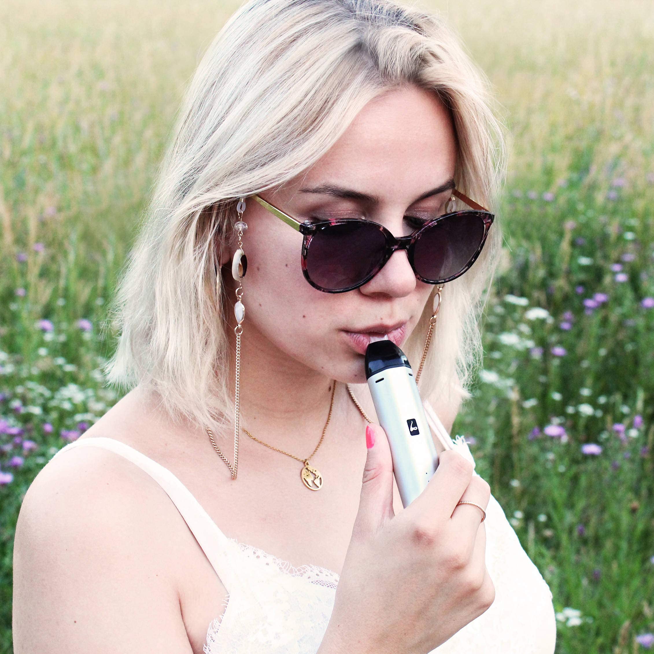 LYTE PATH Vaporizer | Höchste Qualität aus Bayern | Verdampfer für Kräuter | Keramik-Kammer | Einfache Bedienung | mit Glasmundstück | Aluminium Gehäuse | Design LYTE Deutschland | Nikotinfrei