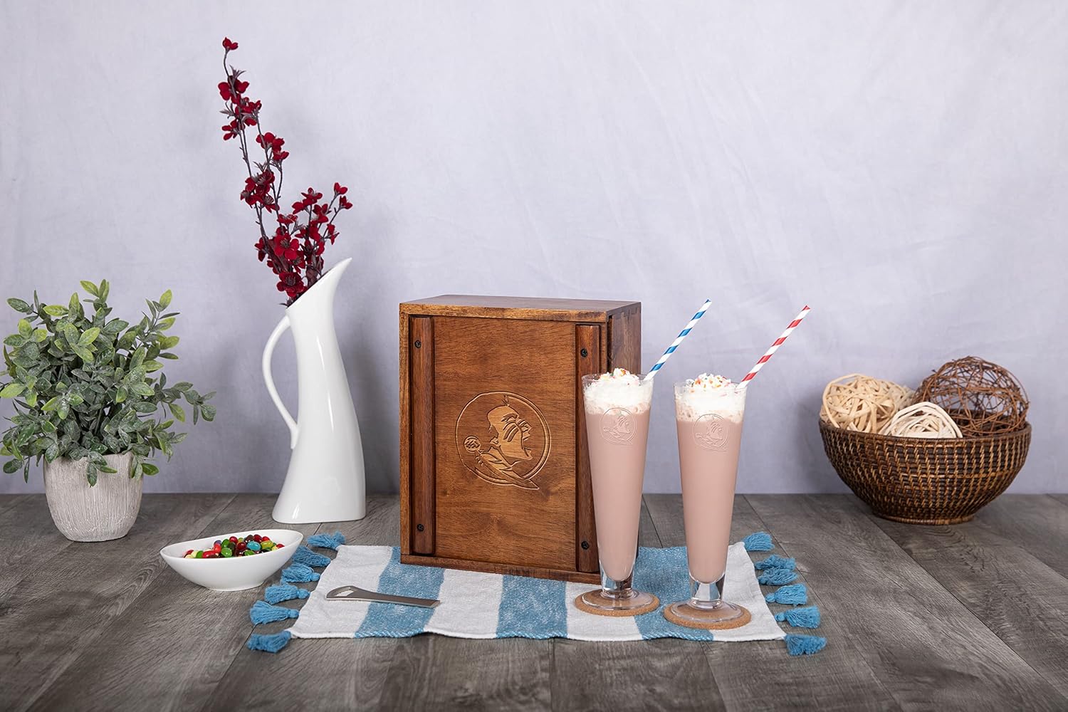 PICNIC TIME NCAA Titans Pilsner Craft Beer Set with 2 Beer Glasses, Gift For Beer Lovers, (Acacia Wood)