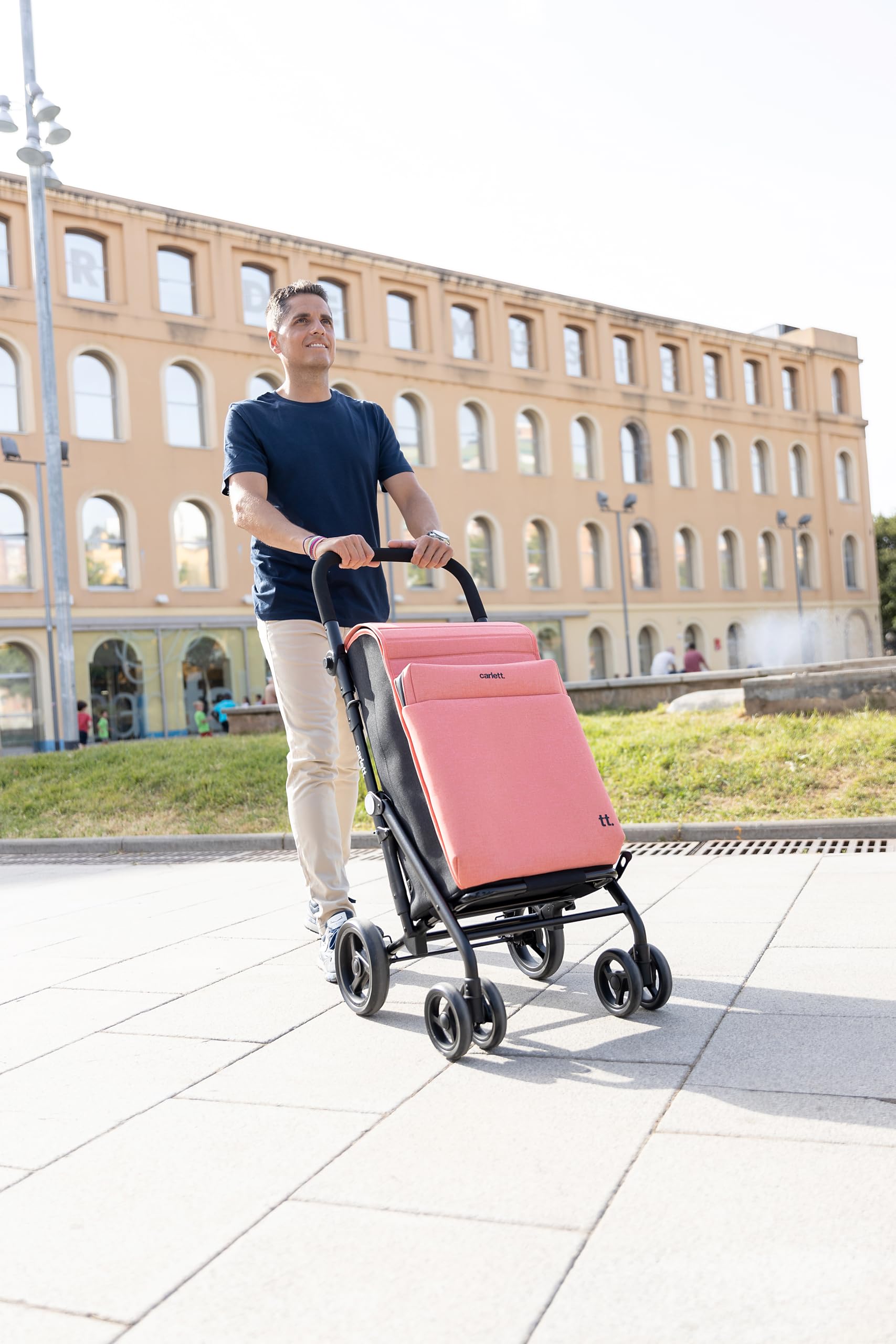 Carlett Faltbarer Einkaufstrolley mit 4 Rädern, erweiterbarer Tasche 62 L, 12‑L‑Thermofach, höhenverstellbarem Griff, Sicherheitsbremse und 360°-drehbaren Rädern – Urban Family, Schwarz