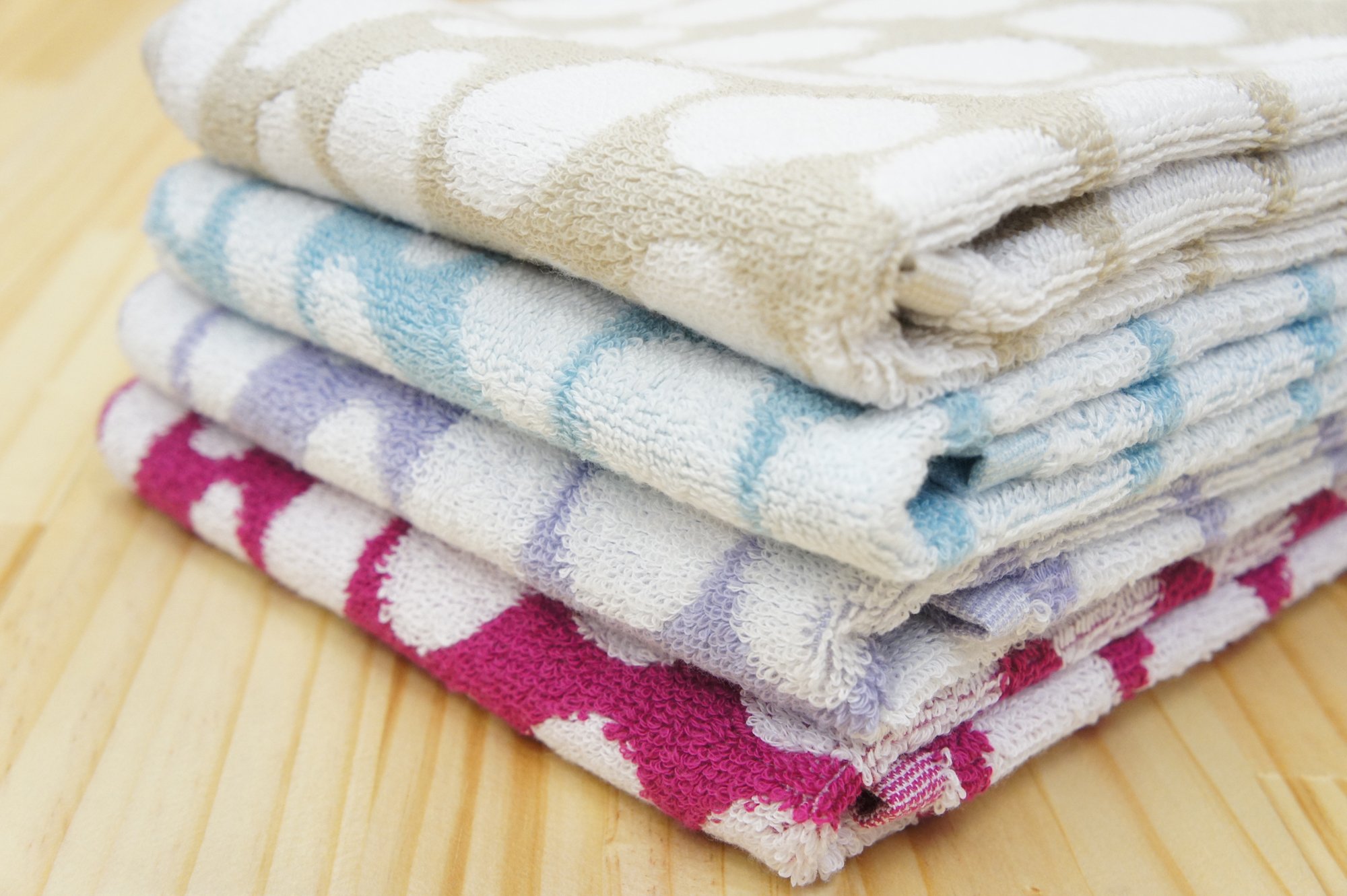 今治タオル フェイスタオル 日本製 バブル ポップ 水玉 ベージ バスタオル 今治「ポップカラー」バスタオル \u2013 バスグッズ専門店公式