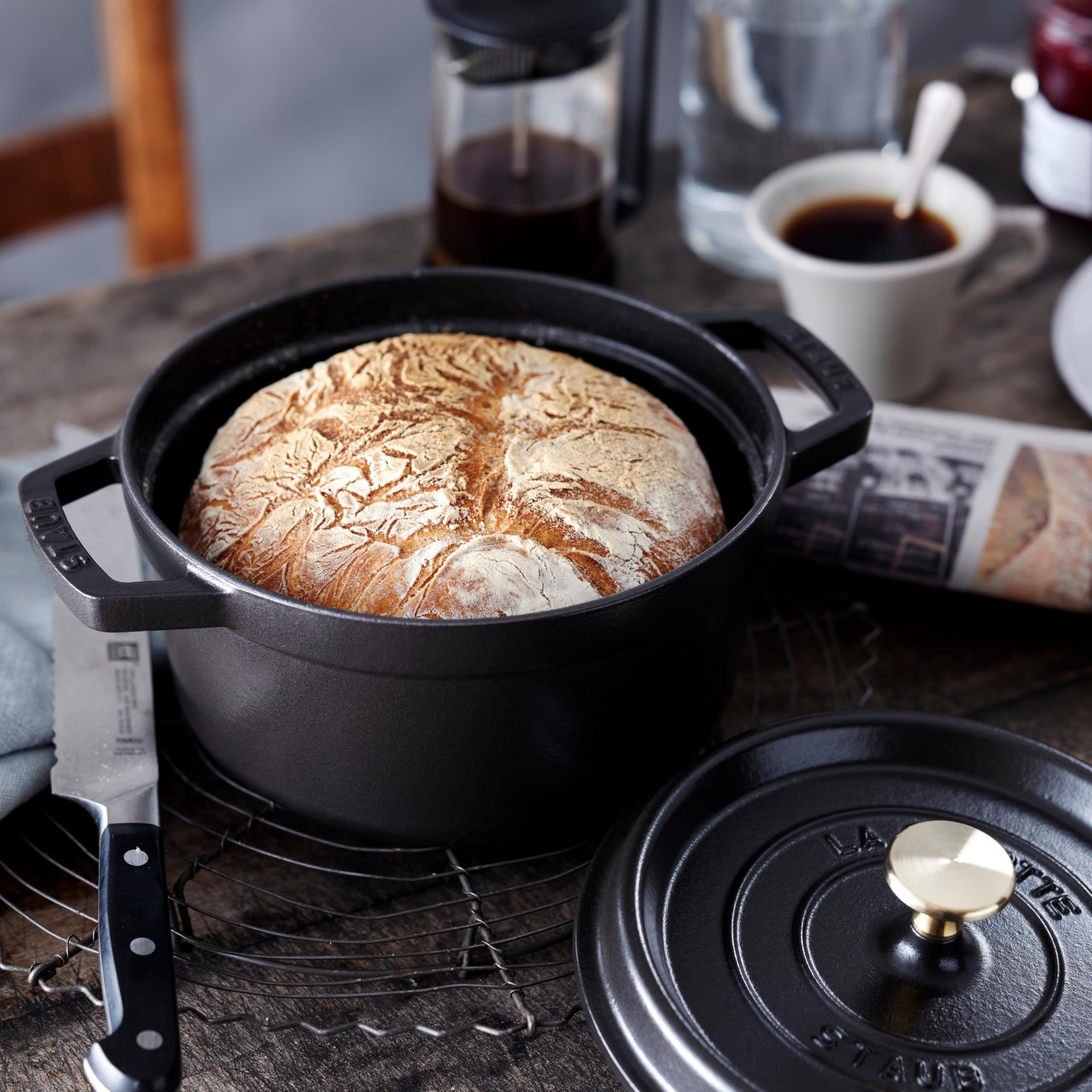 Staub Okrągła brytfanna z żeliwa w kolorze czarnym – średnica/pojemność 24 cm/3,8 litra