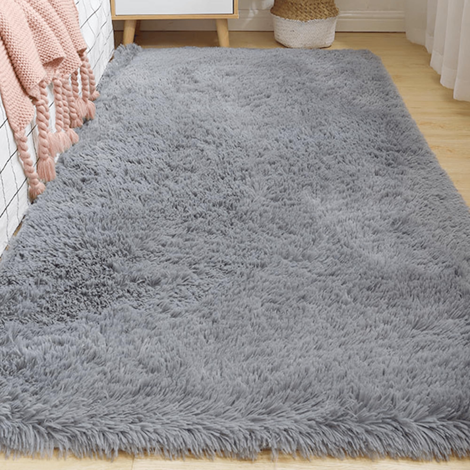 Tapis de salon 200 x 220 cm gris clair pelucheux et grand format