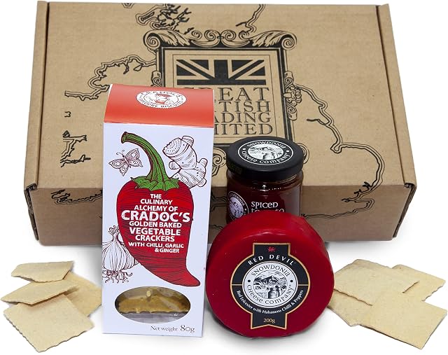 Great British Trading Chilli Lovers Gift Set With Snowdonia Red Devil Chilli Cheese, Spiced Tomato Chutney and Cradocs Chilli Garlic Crackers