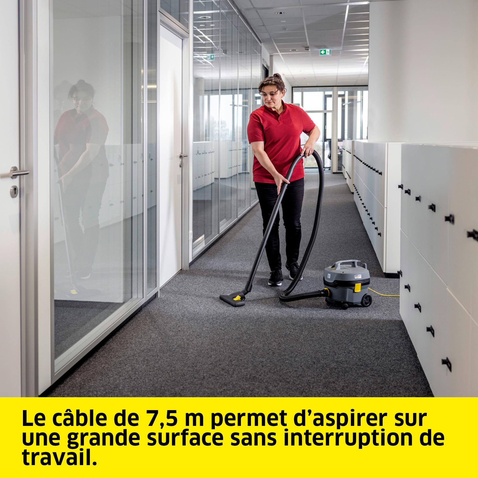 Kärcher aspirateur poussières T 7/1 Classic, réservoir : 7 l, puissance : 850 W, niveau sonore : 62 db(A), poids : 3,5 kg, câble : 7,5 m, panier-filtre permanent