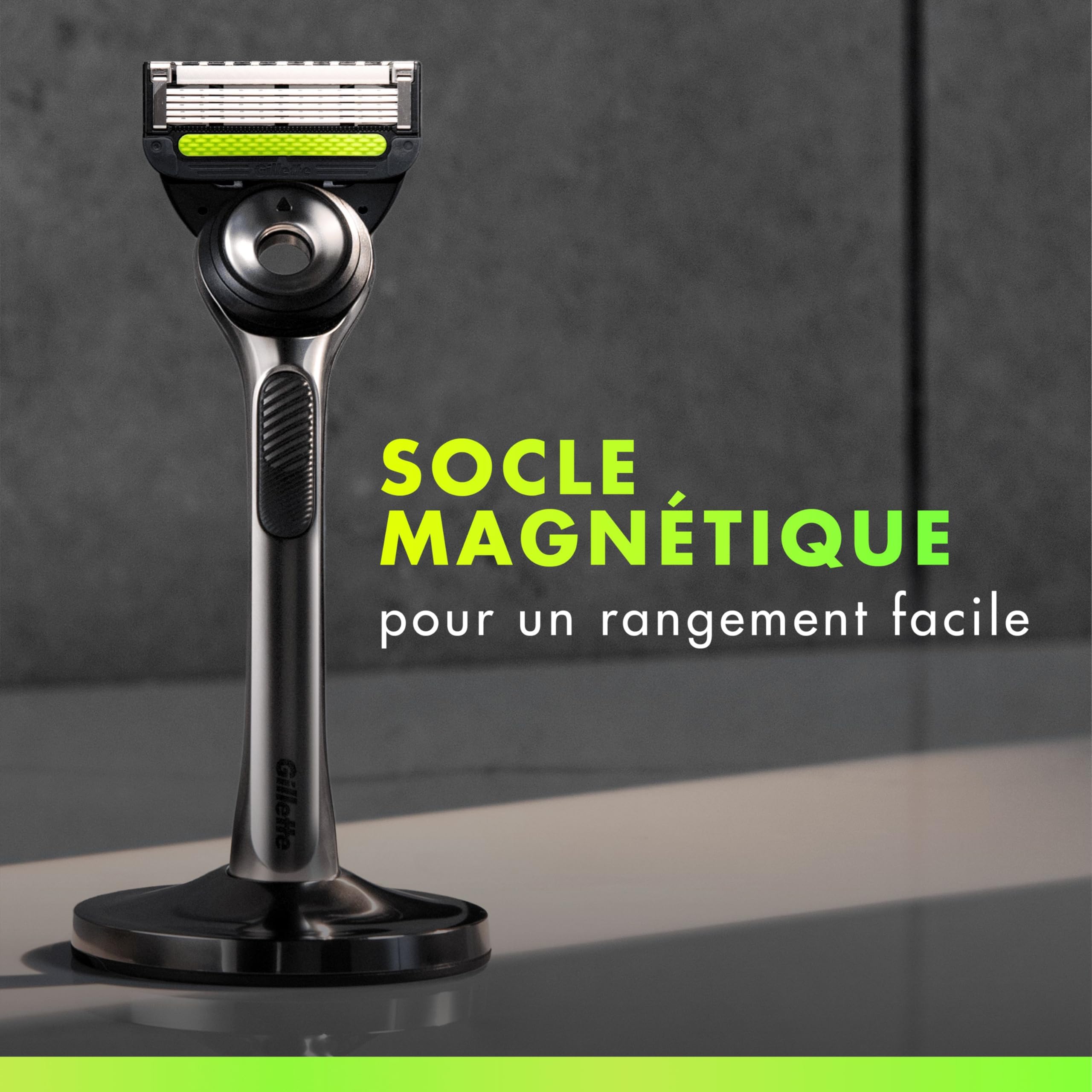 Gillette Labs Rasoir Homme, avec 5 Recharges, Argent – Manche Réutilisable en Métal, Cartouche de Rechange à Lames Affutées, Rasage Efficace avec la Technologie FlexDisc 2D