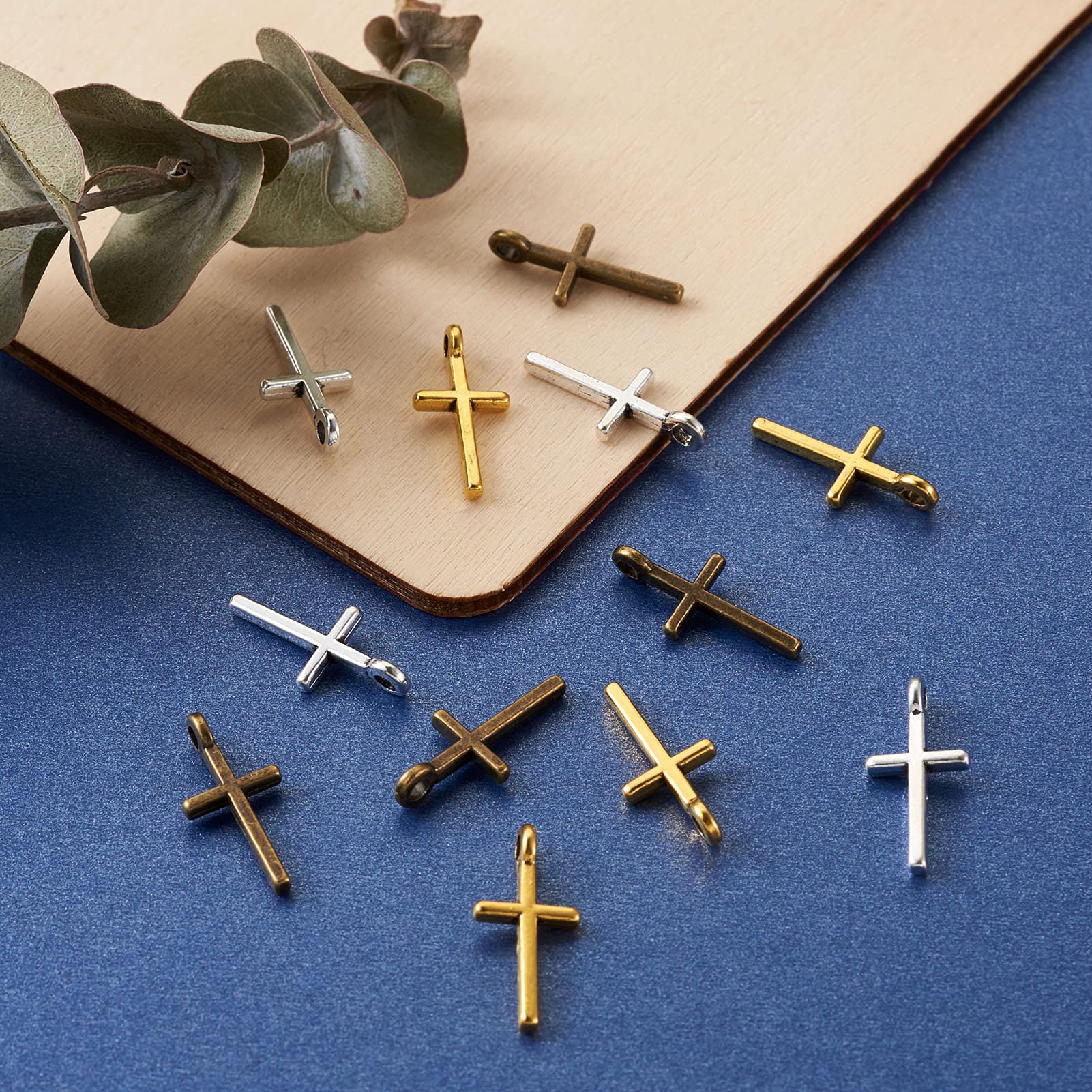 LiQunSweet 5 Dijes De Cruz De Perlas Naturales Con Latón Chapado En Oro, Micro Pavé De Circonita Cúbica, Piedra Cúbica A Granel Para Hacer Joyas, Collares, Aretes, Accesorios, 14 ~ 1.102