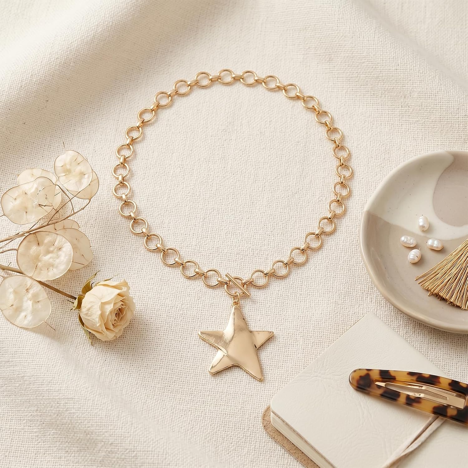 Skrfren Gold Chunky Star Necklace for Women Gold Big Hammered Statement Star Pendant Vintage Thick Chain Adjustable OT Toggle Necklaces for Trendy Gifts