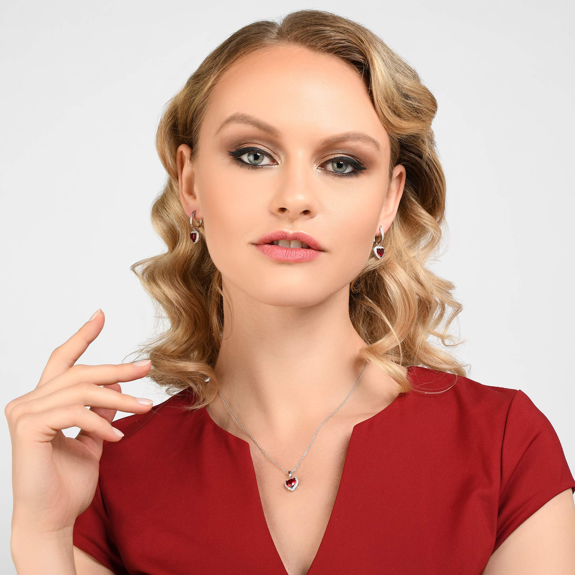 Namana Love Herz Ohrringe für Damen mit herzförmigen Steinen, 925 Sterling Silber Ohrhänger für Frauen mit blauen oder roten Steinen
